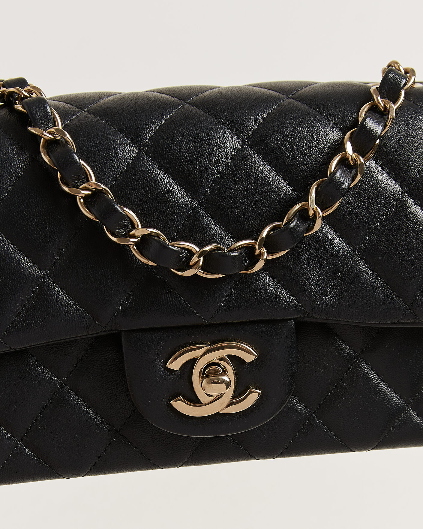 Hombres | Pre-Owned & Vintage Bags | Chanel Pre-Owned | Classic Mini Rectangular Single Flap Bag Lambskin Black