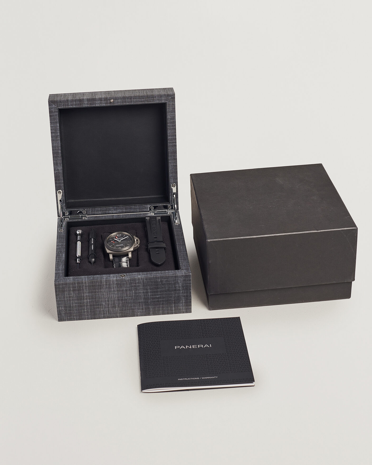 Hombres | Pre-Owned & Vintage Watches | Panerai Pre-Owned | Luna Rossa PAM 1096