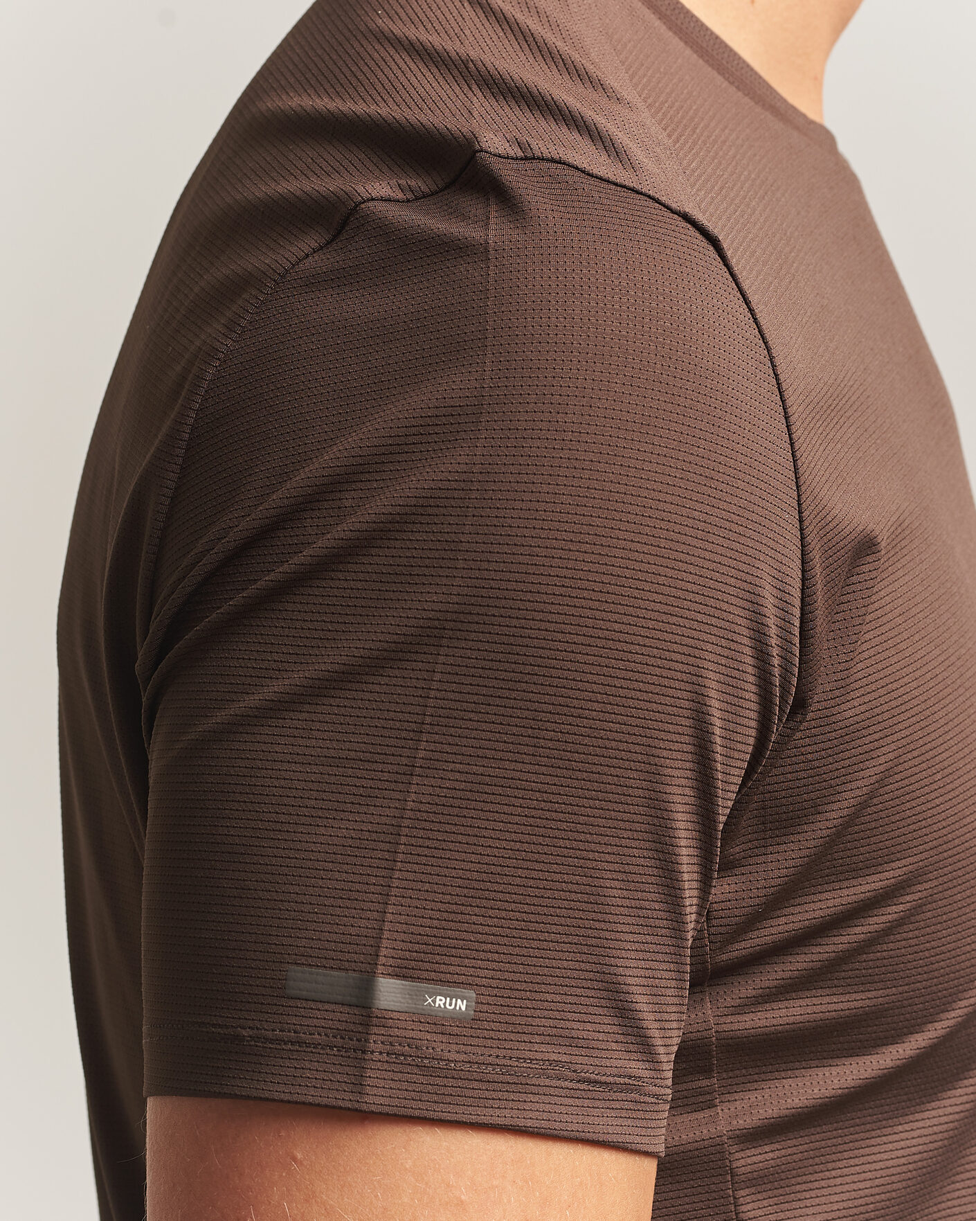 Hombres | Camisetas | SOAR Running | Eco Tech T-Shirt Brown