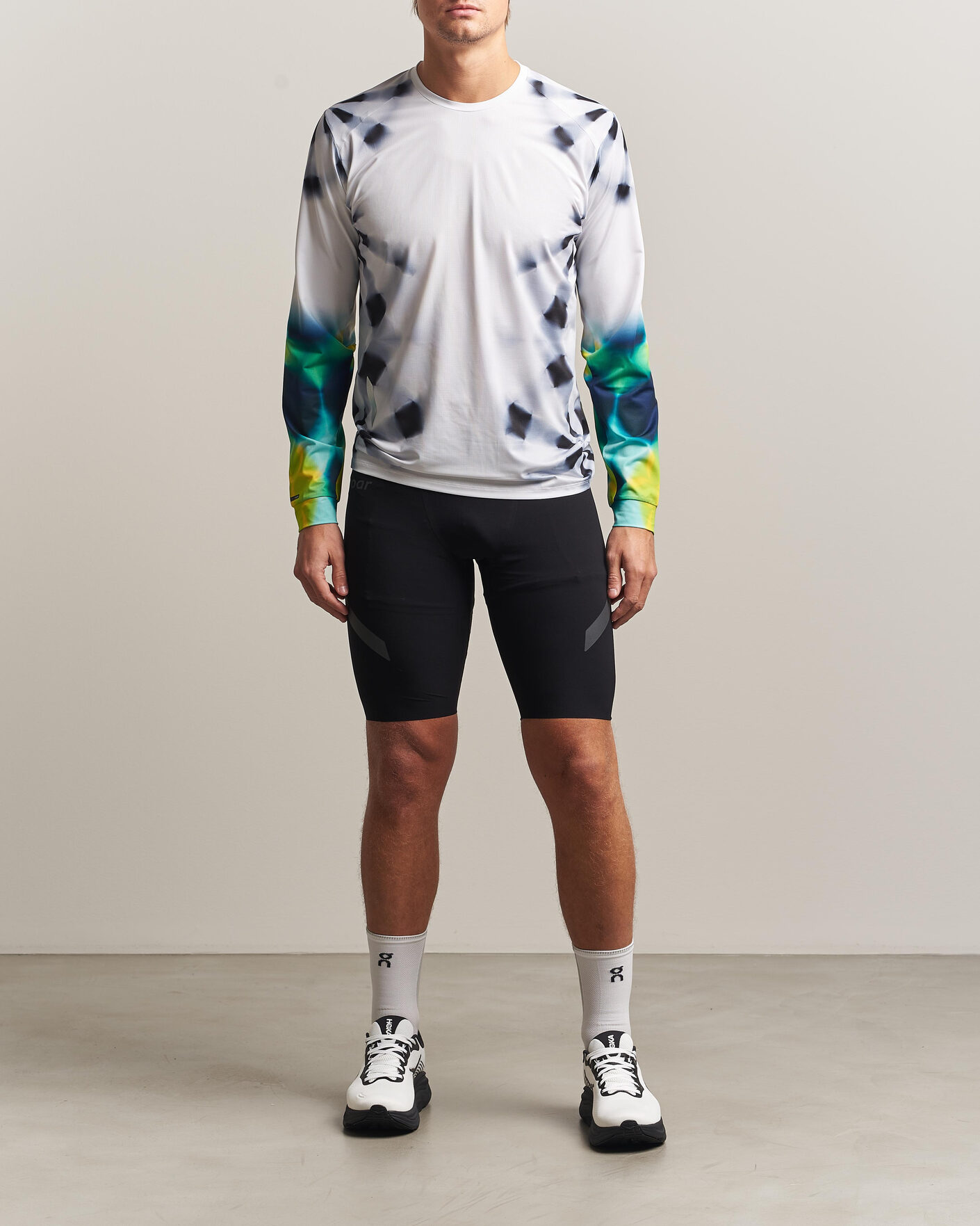 Hombres | Camisetas | SOAR Running | LS Printed Tech T-Shirt White/Grey