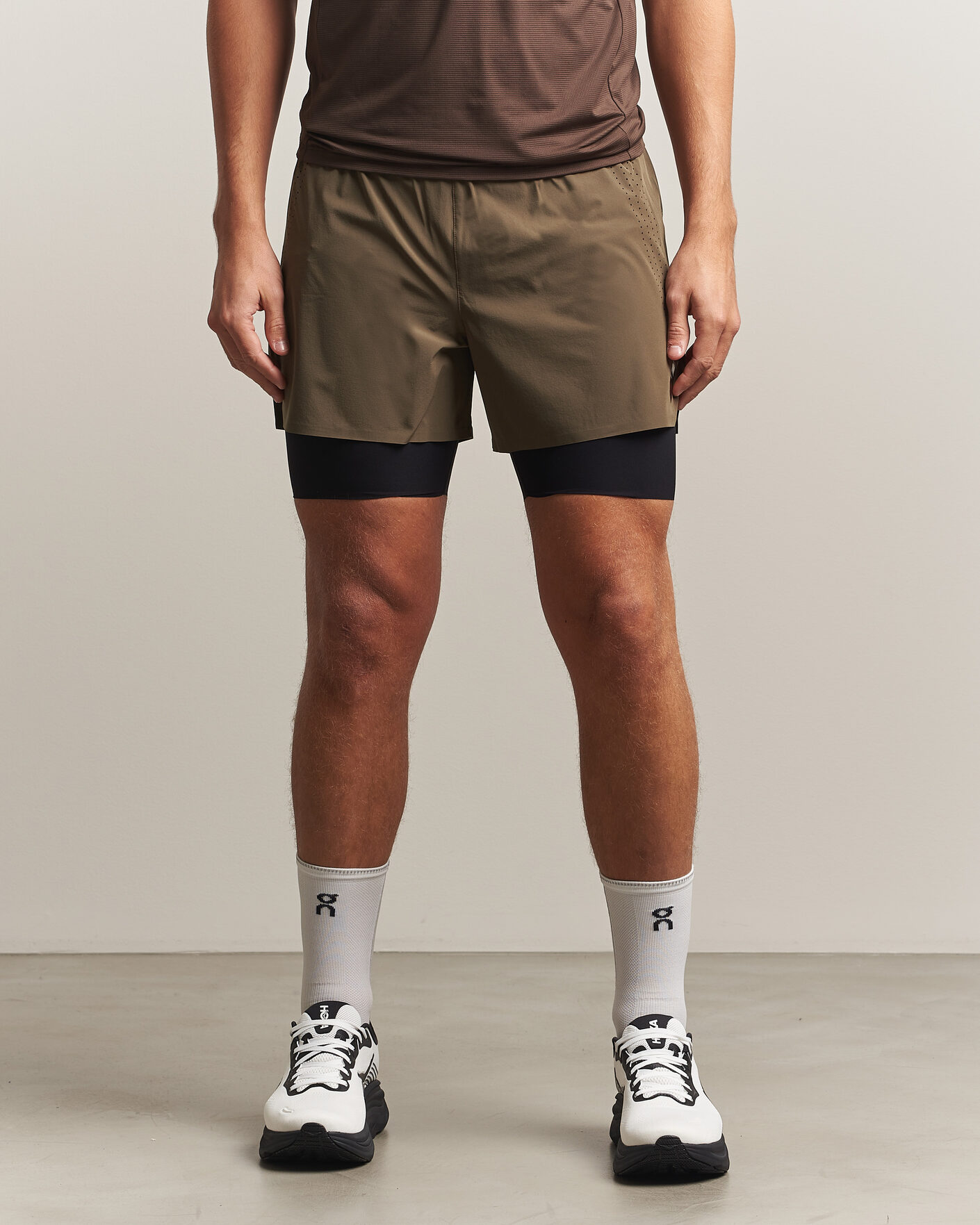 Hombres | Pantalones cortos | SOAR Running | Dual Run Shorts Khaki