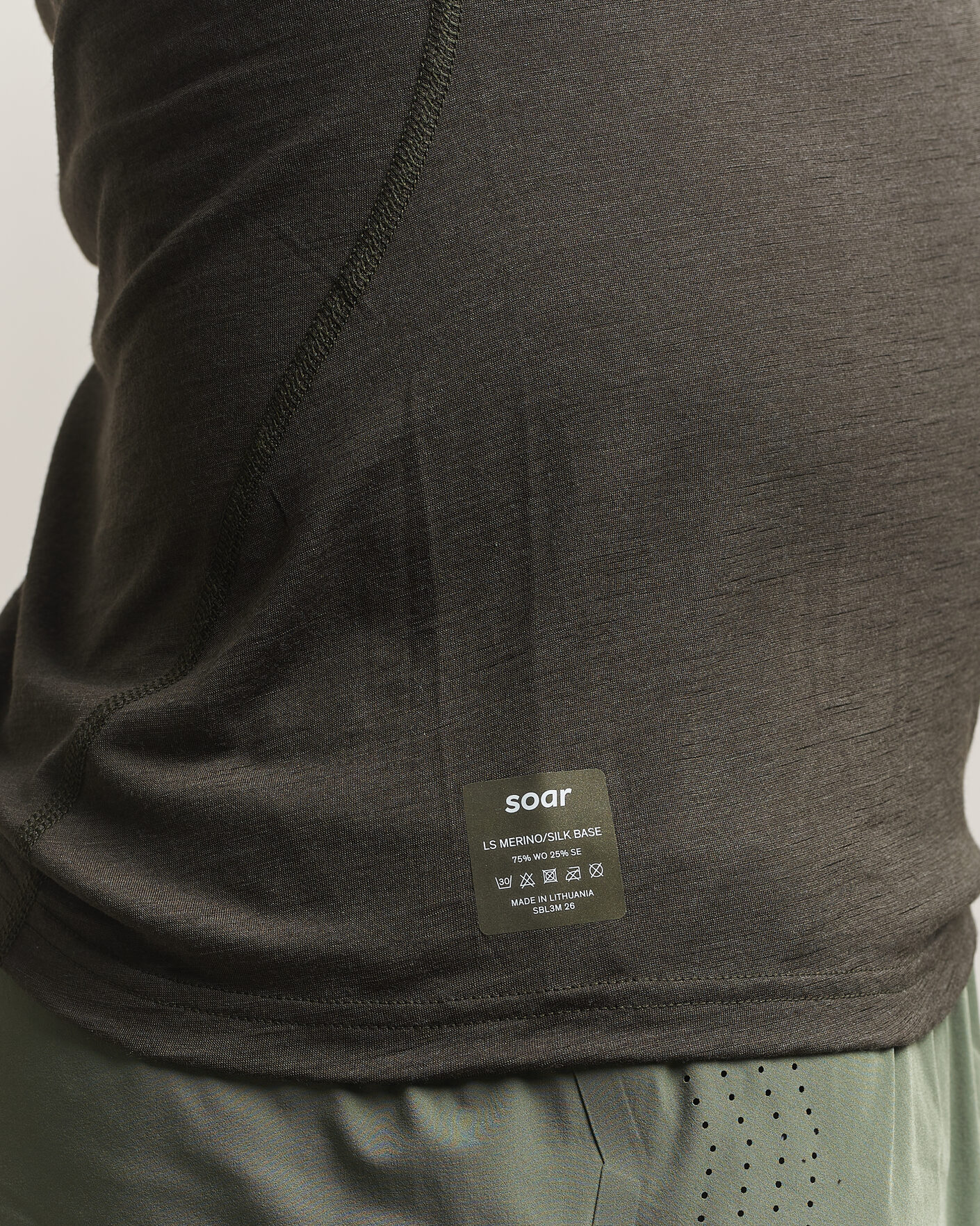Hombres | Jerséis y prendas de punto | SOAR Running | LS Merino/Silk Base Layer Forest