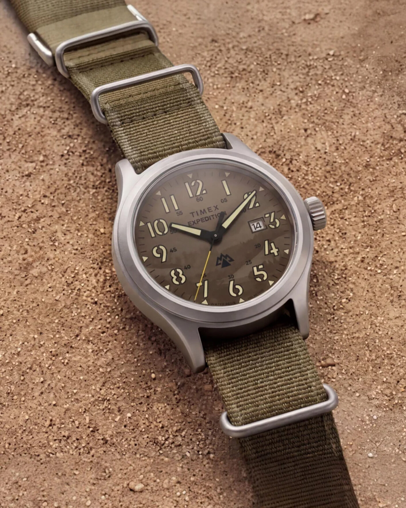 Hombres | Timex Expedition Sierra Fabric Strap 40mm Khaki Camo Dial | Timex | Expedition Sierra Fabric Strap 40mm Khaki Camo Dial