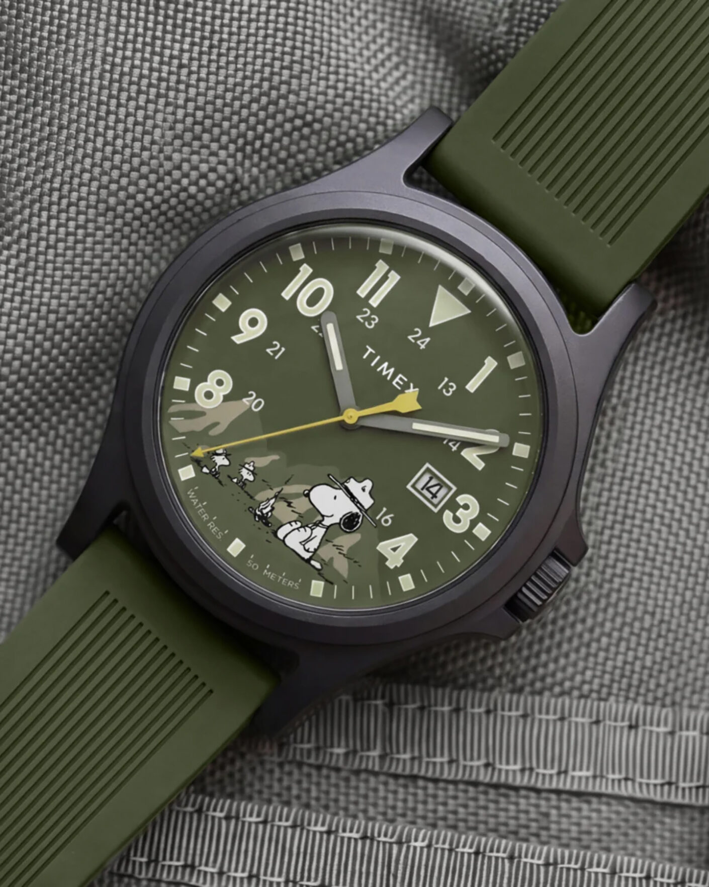 Hombres | Timex Peanuts x Timex Expedition Acadia 40mm Green Dial | Timex | Peanuts x Expedition Acadia 40mm Green Dial