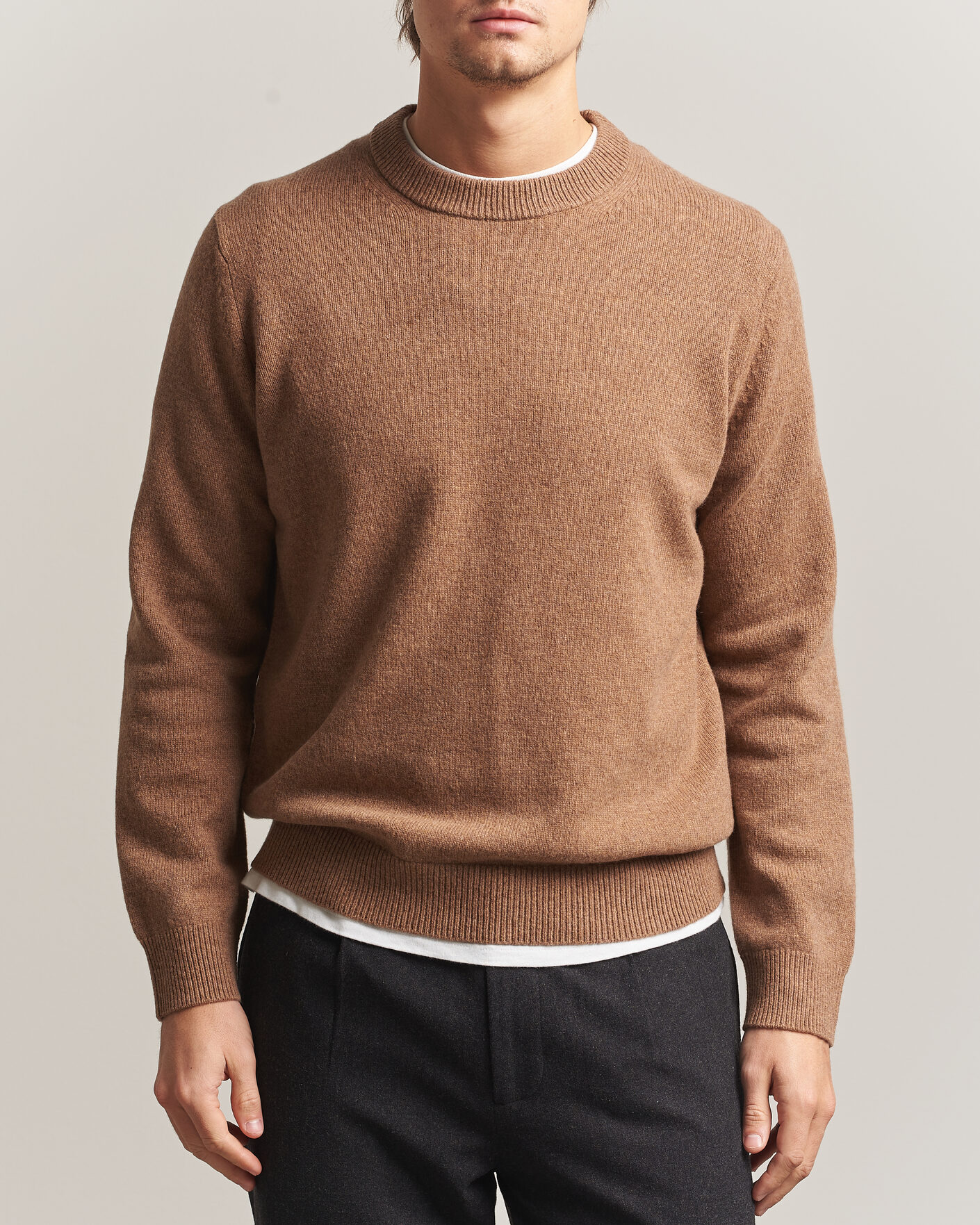 Hombres | Jerséis y prendas de punto | Samsøe Samsøe | Isak Knitted Crew Neck Lead Gray