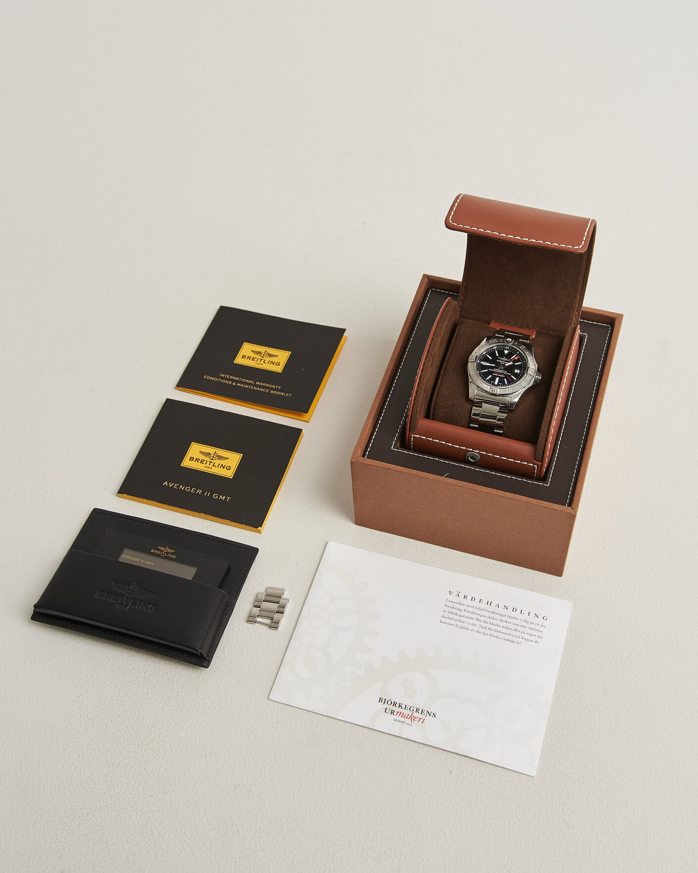 Hombres | Pre-Owned & Vintage Watches | Breitling Pre-Owned | Avenger II GMT