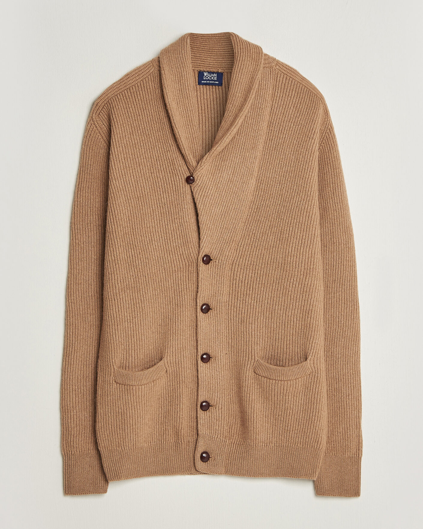 Hombres | Jerséis y prendas de punto | William Lockie | Windsor Camelhair Shawl Cardigan Natural Brown