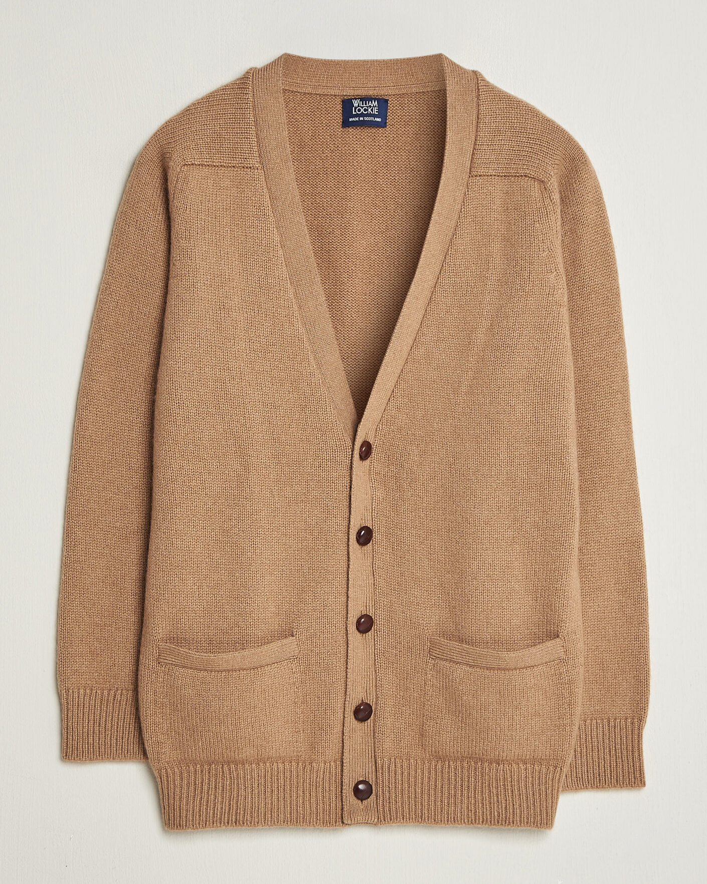 Hombres | Jerséis y prendas de punto | William Lockie | Datchet Camelhair Cardigan Natural Brown