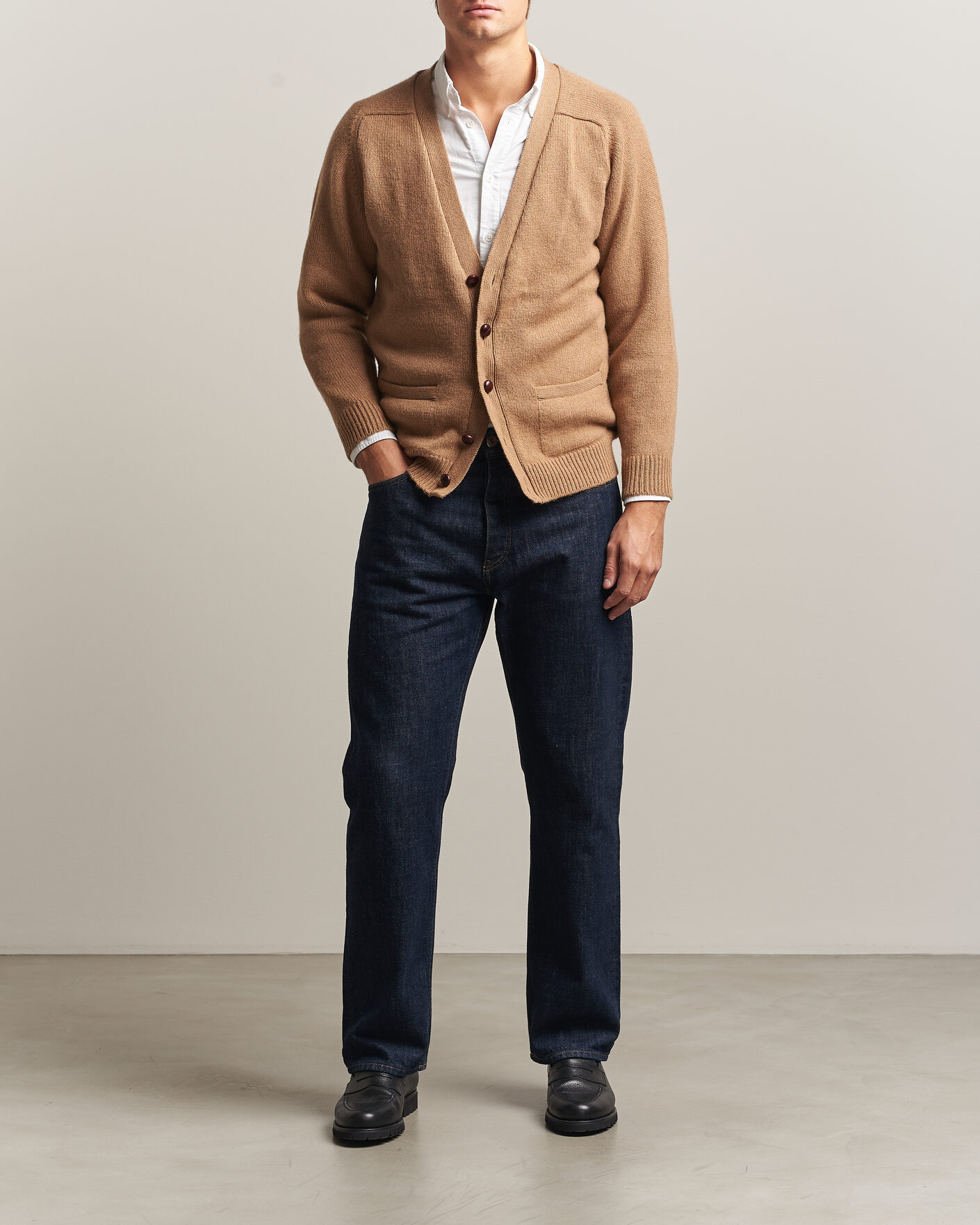Hombres | Jerséis y prendas de punto | William Lockie | Datchet Camelhair Cardigan Natural Brown