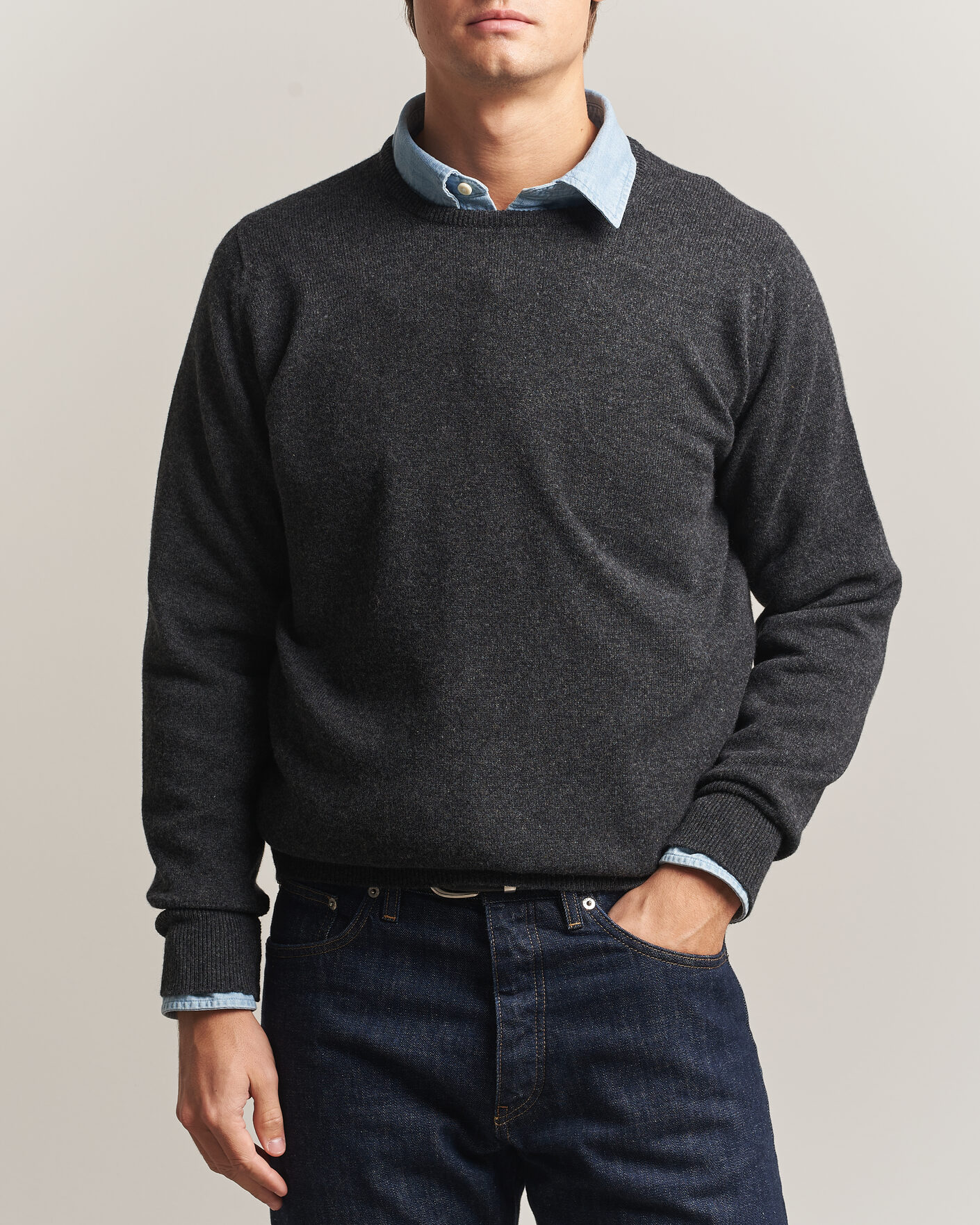 Hombres | Jerséis y prendas de punto | William Lockie | Rob Lambswool Crewneck Charcoal