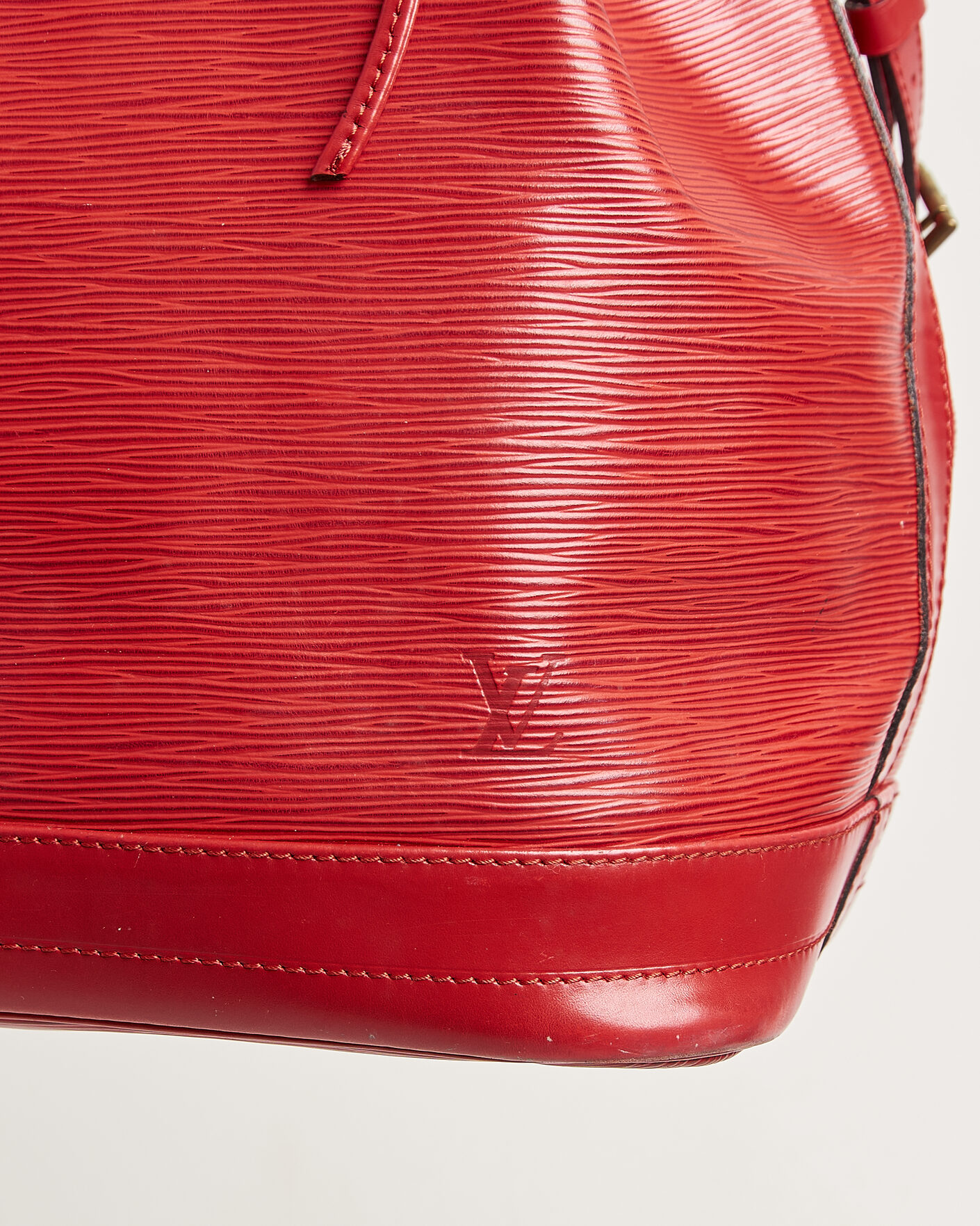 Hombres | Pre-Owned & Vintage Bags | Louis Vuitton Pre-Owned | Noé Epi Leather Red