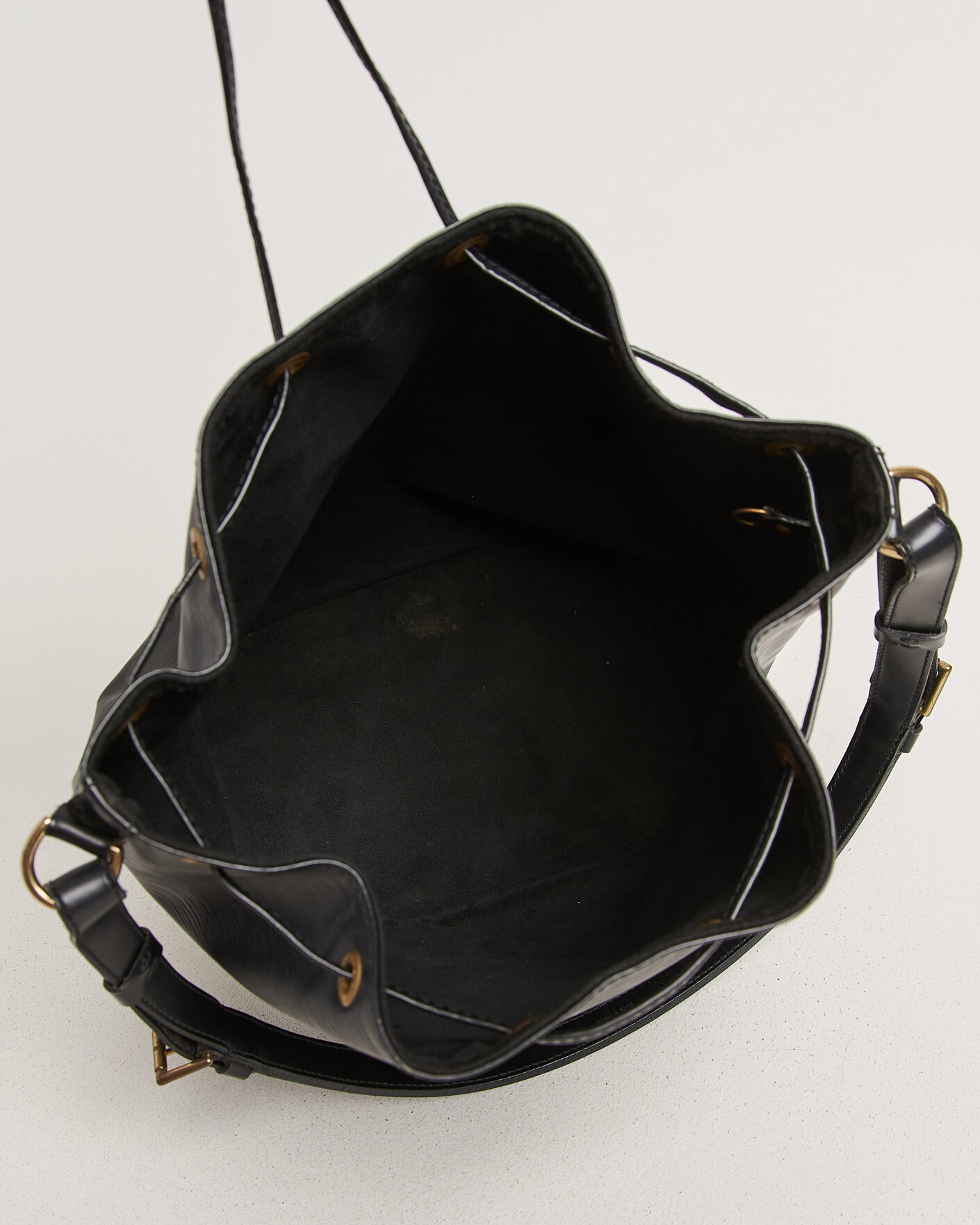 Hombres | Pre-Owned & Vintage Bags | Louis Vuitton Pre-Owned | Noé Epi Leather Black