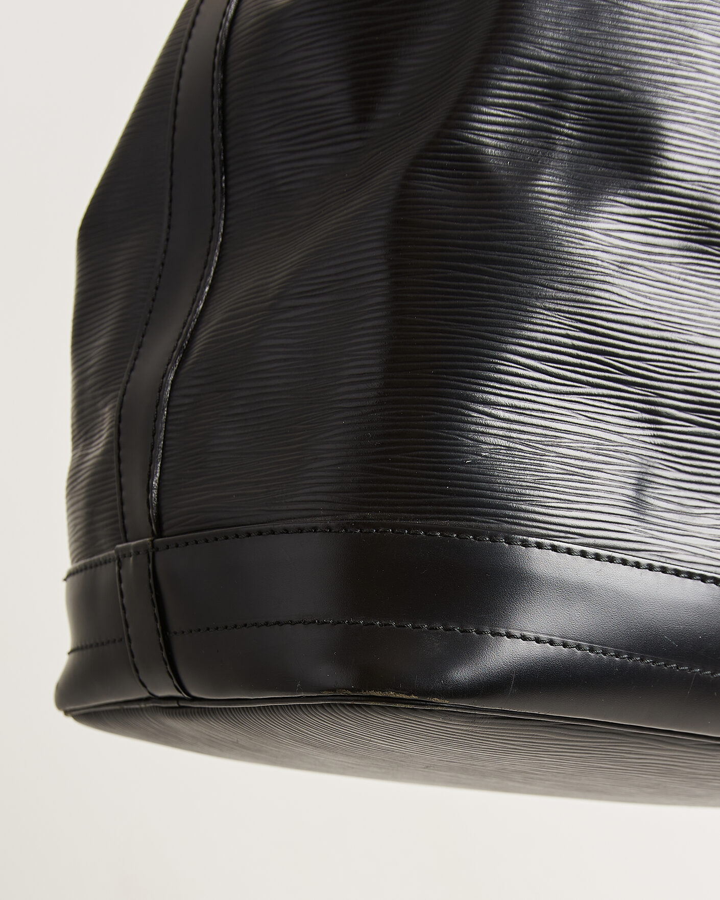 Hombres | Pre-Owned & Vintage Bags | Louis Vuitton Pre-Owned | Noé Epi Leather Black