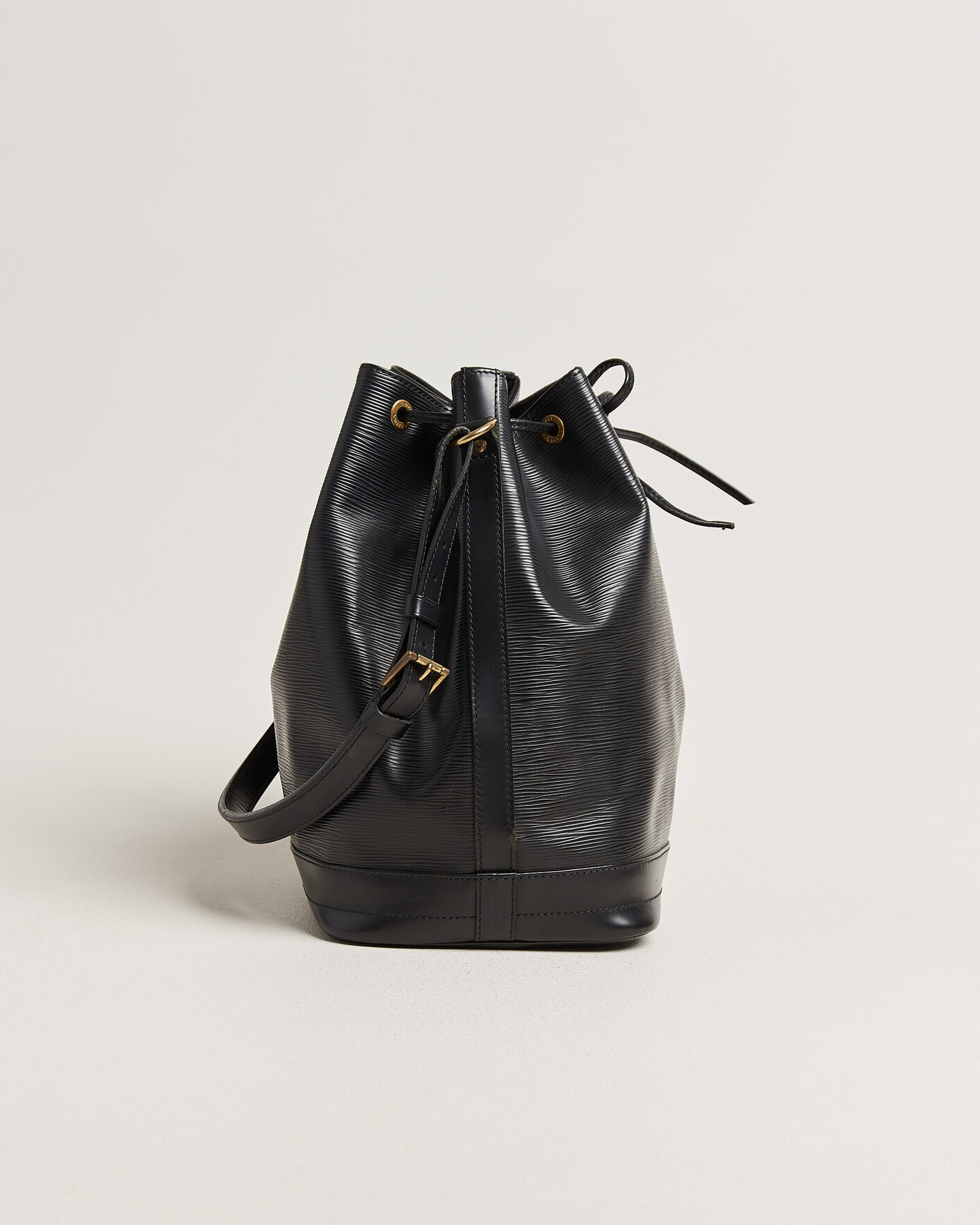 Hombres | Pre-Owned & Vintage Bags | Louis Vuitton Pre-Owned | Noé Epi Leather Black