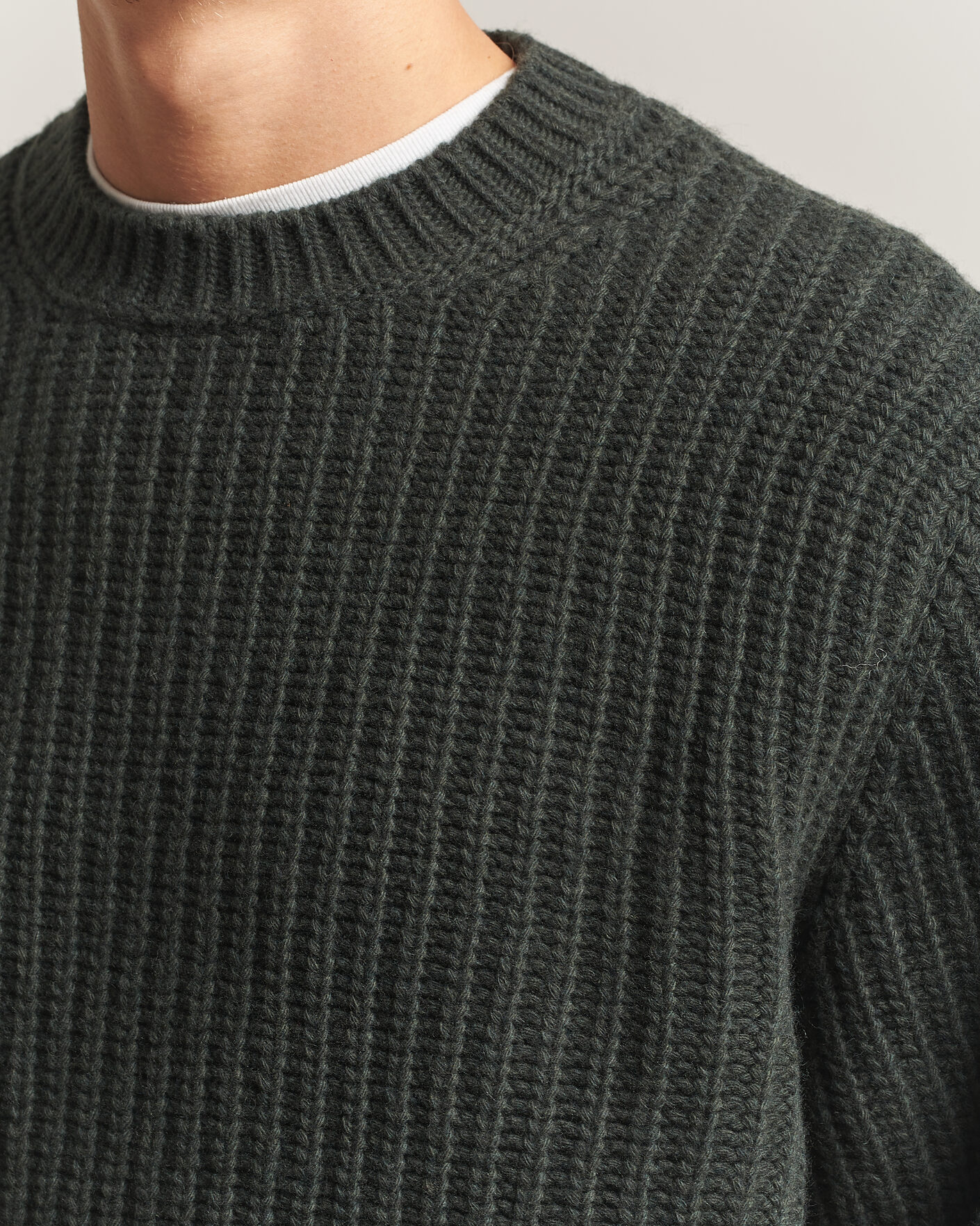 Hombres | Jerséis y prendas de punto | Nudie Jeans | Gurry Chunky Knitted Sweater Racing Green