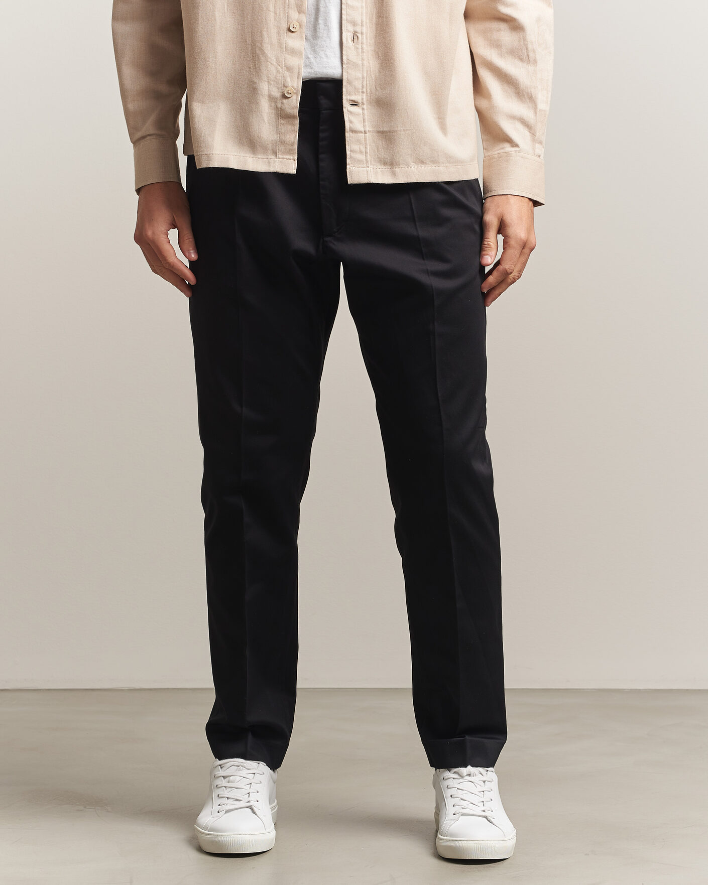 Hombres | Pantalones | NN07 | Bill Pleated Cotton Chinos Black