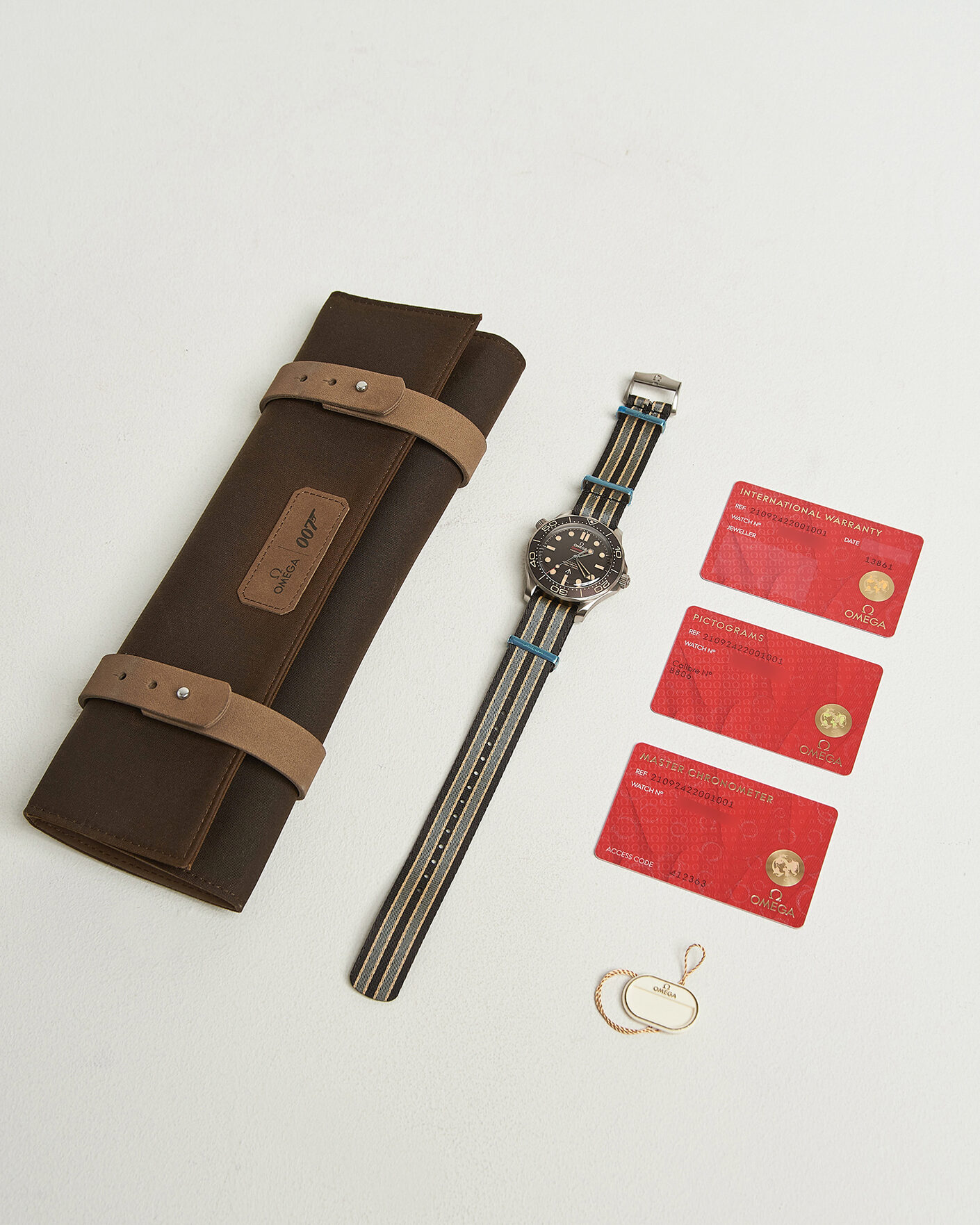 Hombres | Pre-Owned & Vintage Watches | Omega Pre-Owned | Seamaster Diver 300 M 007 Edition