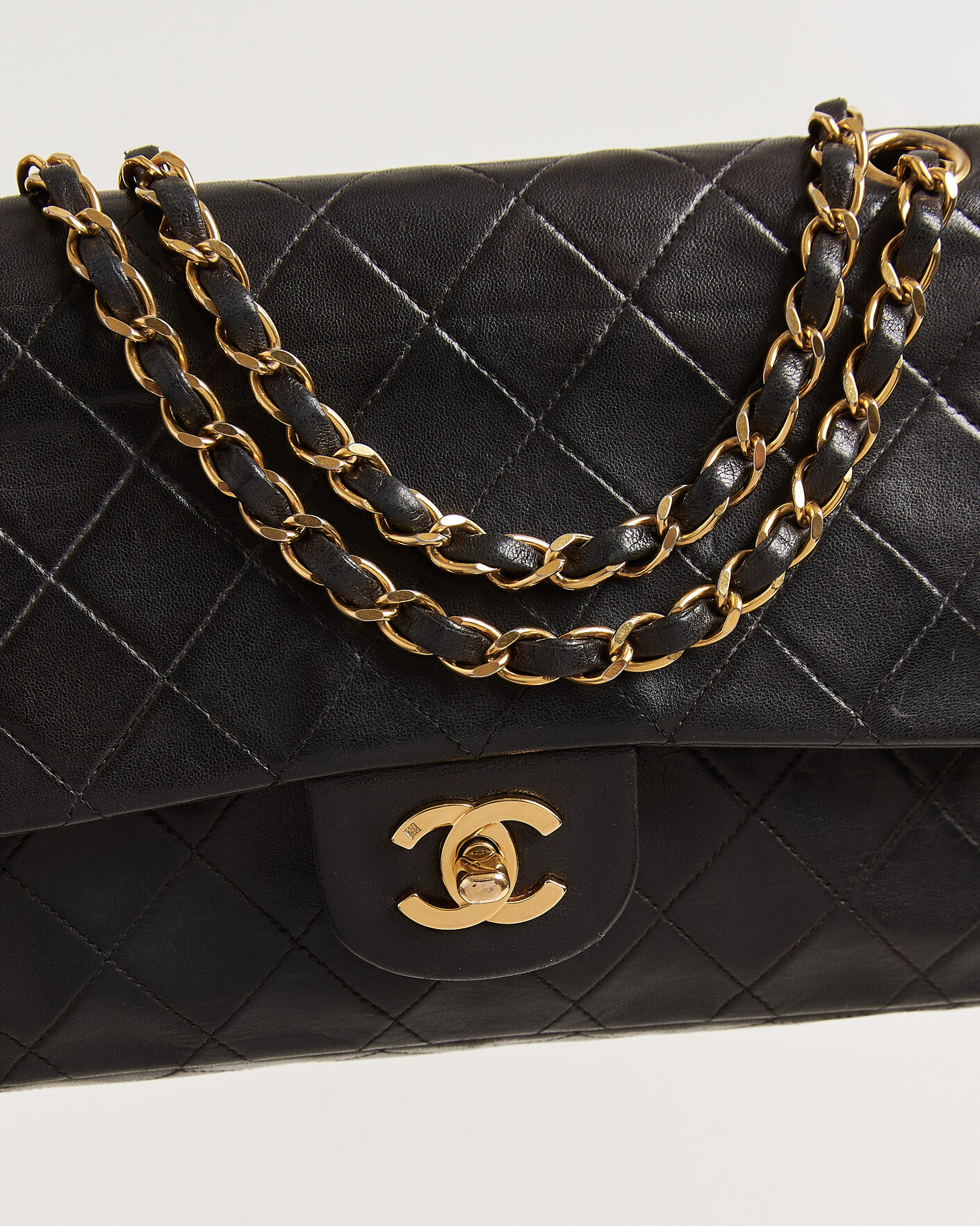 Hombres | Pre-Owned & Vintage Bags | Louis Vuitton Pre-Owned | Chanel Pre-Owned Classic Medium Double Flap Bag Lambskin Black