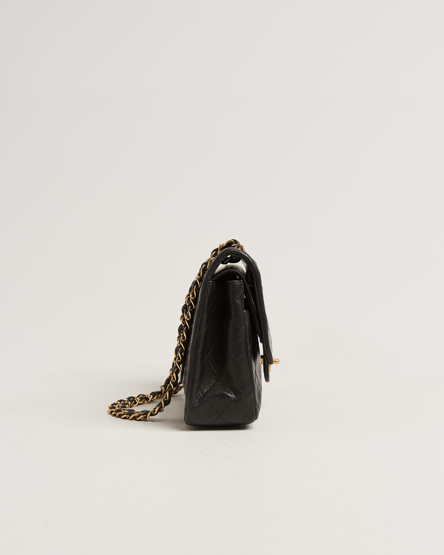 Hombres | Pre-Owned & Vintage Bags | Louis Vuitton Pre-Owned | Chanel Pre-Owned Classic Medium Double Flap Bag Lambskin Black