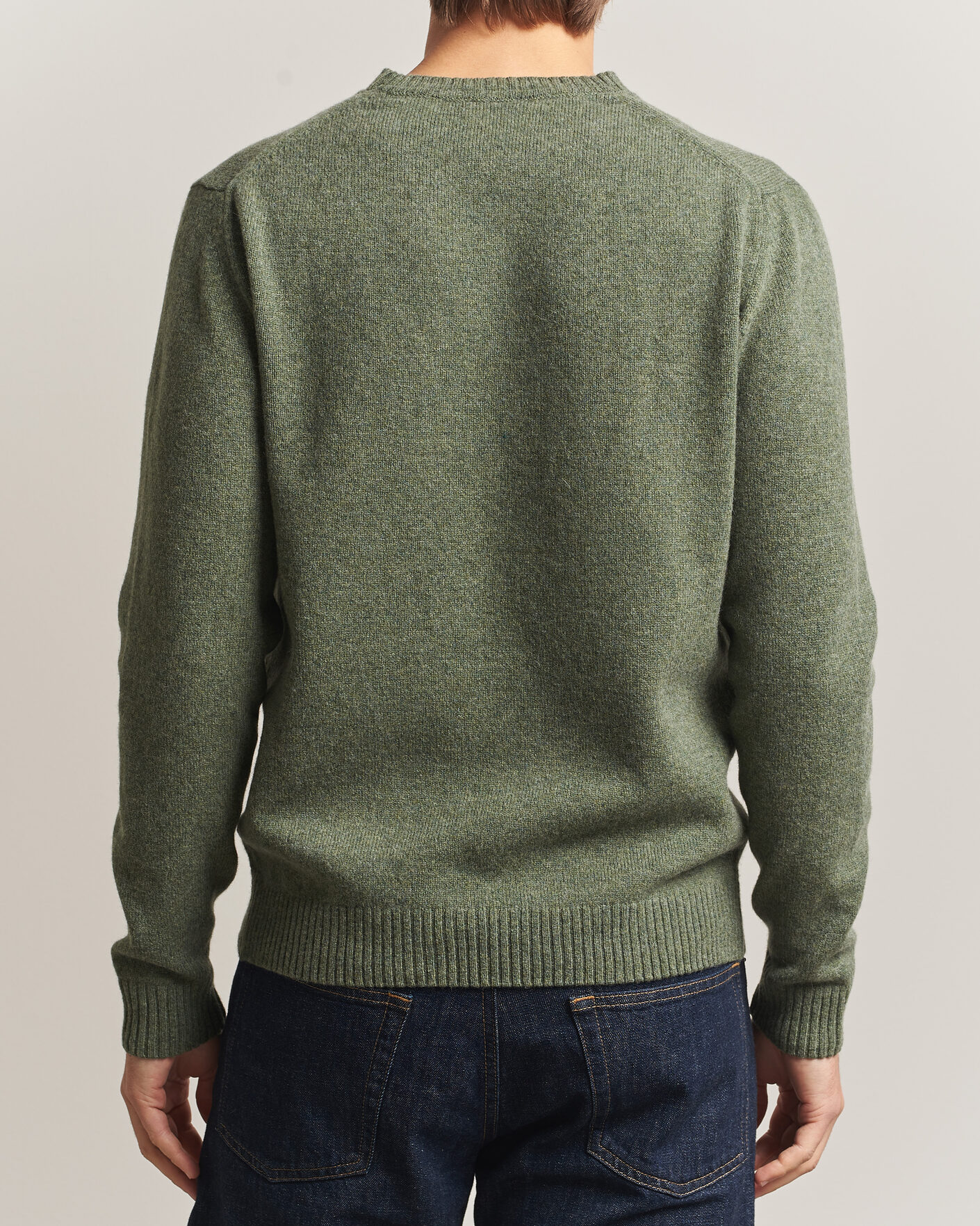 Hombres | Jerséis y prendas de punto | Stenströms | Knitted Lambswool Crew Neck Light Army Green Melange