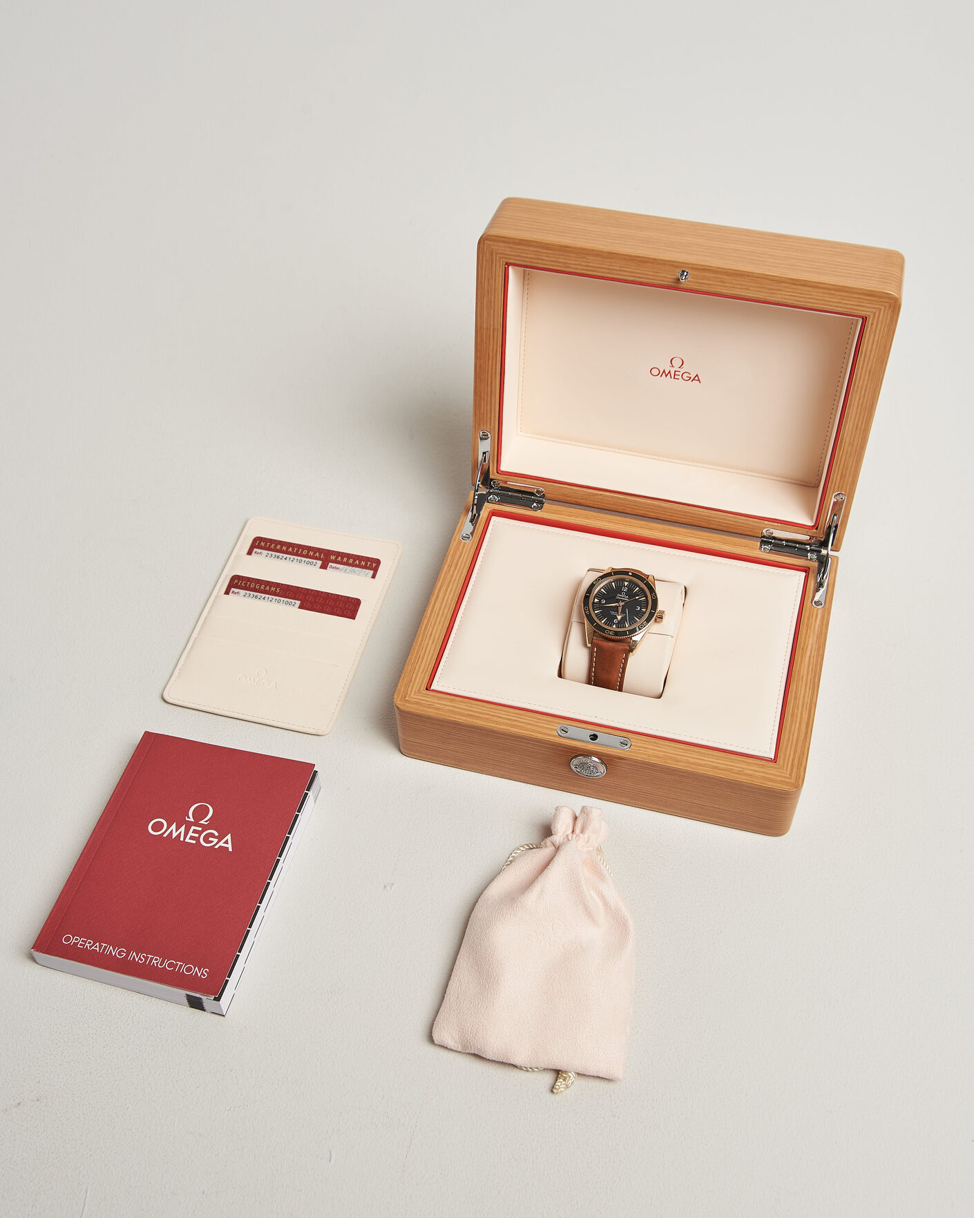 Hombres | Pre-Owned & Vintage Watches | Omega Pre-Owned | Seamaster 300 Master Co-Axial 41 18K 
