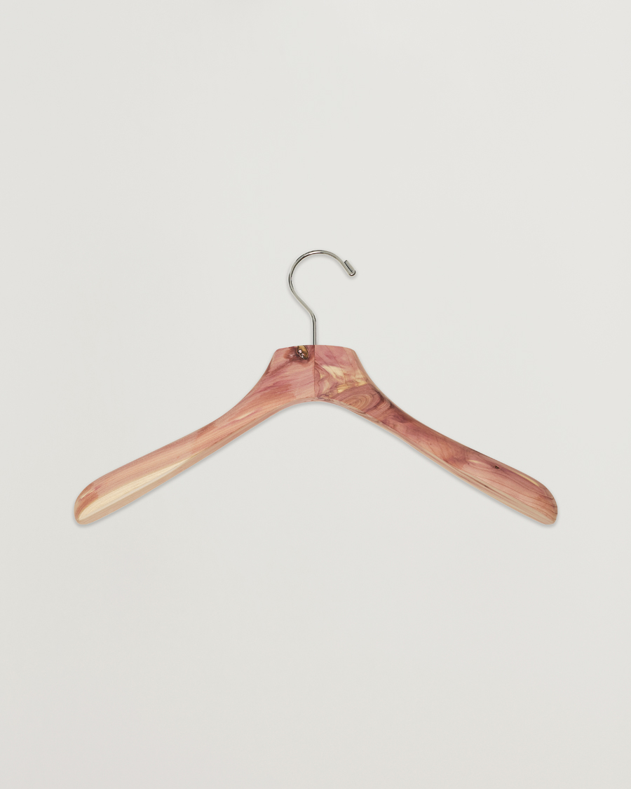 Hombres | Perchas | Care with Carl | 6-Pack Cedar Wood Jacket Hanger