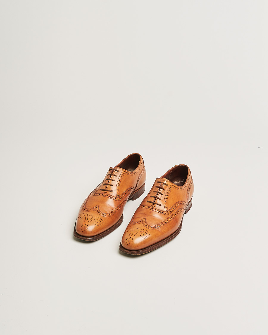 Hombres | Crockett & Jones Handgrade Clifford Oxford Brogue Tan Calf | Pre-owned | Crockett & Jones Handgrade Clifford Oxford Brogue Tan Calf