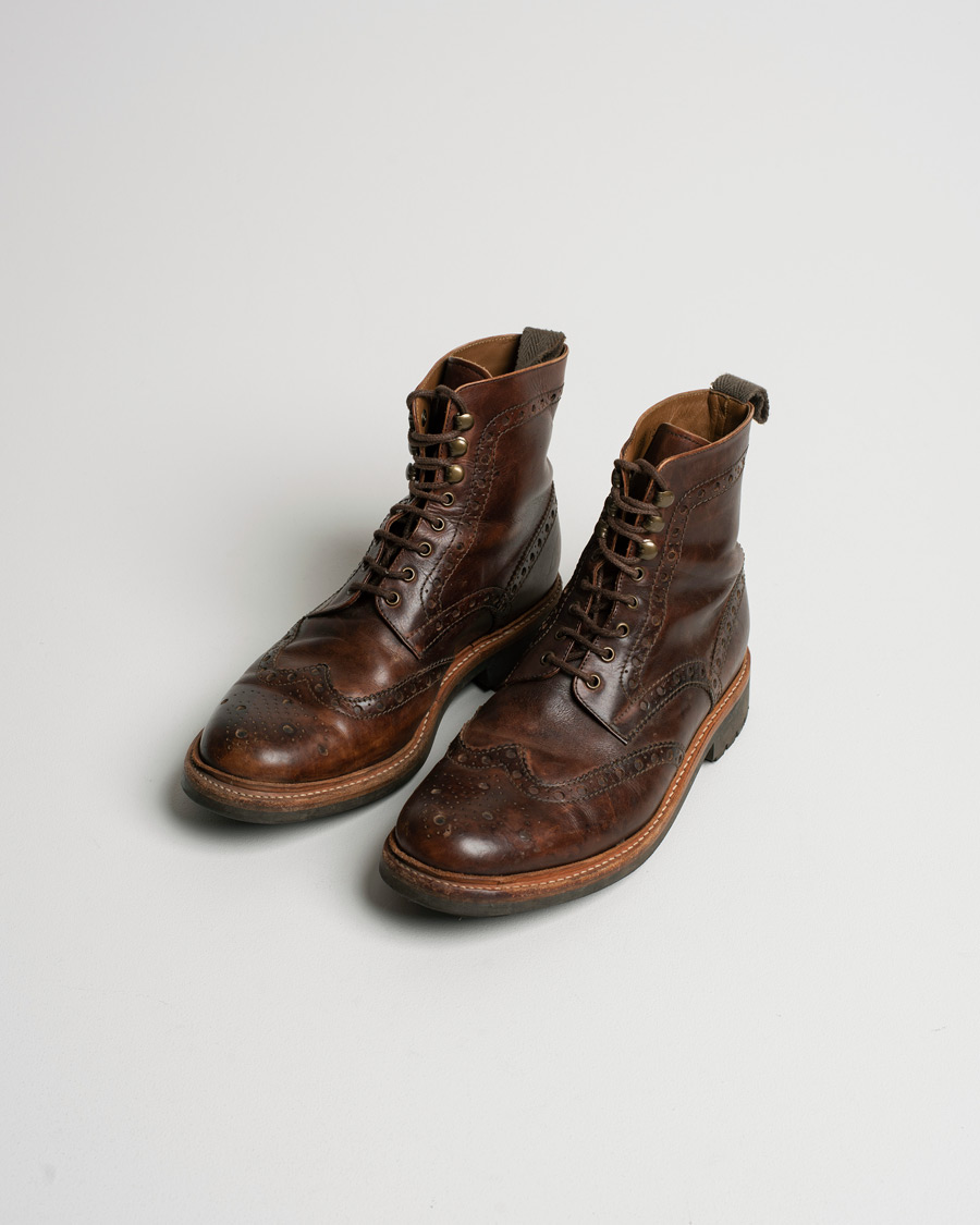 Hombres | Grenson Fred Brogue Boot Commando Sole Brown Calf | Pre-owned | Grenson Fred Brogue Boot Commando Sole Brown Calf