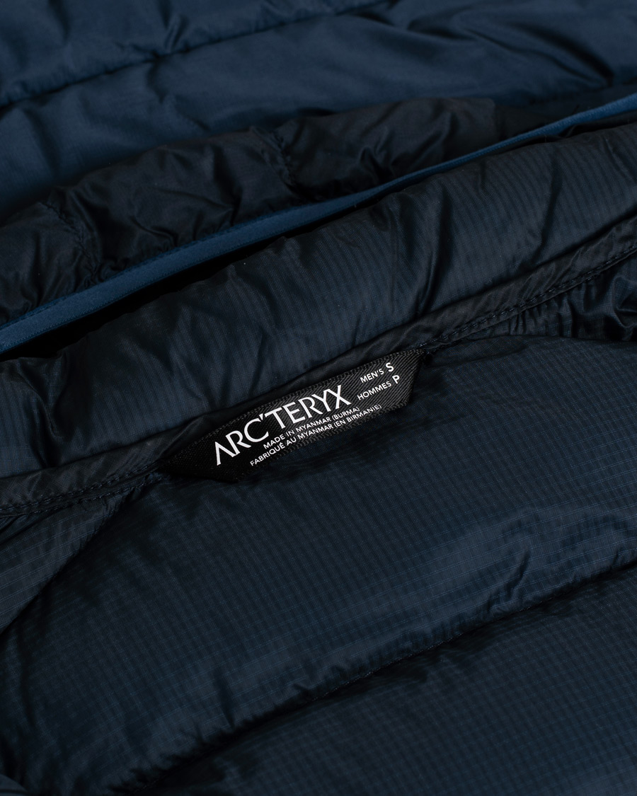Hombres | Arc'teryx Cerium LT Quilted Shell Hooded Down Jacket Nocturne | Pre-owned | Arc'teryx Cerium LT Quilted Shell Hooded Down Jacket Nocturne
