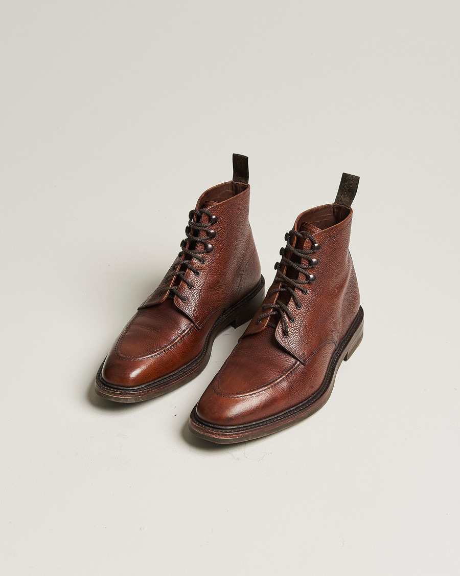 Hombres | Loake 1880 Anglesey Derby Boot Oxblood Grain Calf UK11 - EU45 | Pre-owned | Loake 1880 Anglesey Derby Boot Oxblood Grain Calf UK11 - EU45