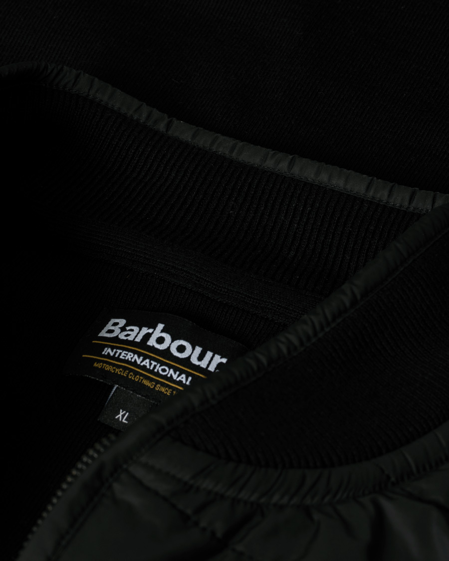 Hombres | Jerséis y prendas de punto | Pre-owned | Barbour International Baffle Zip Through Sweater Black