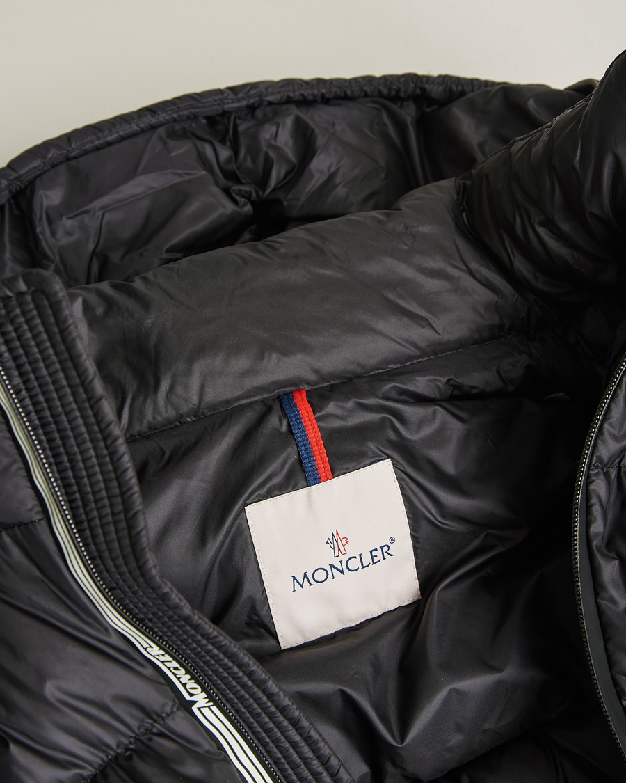 Hombres | Abrigos y chaquetas | Pre-owned | Moncler Arves Down Hooded Jacket Black