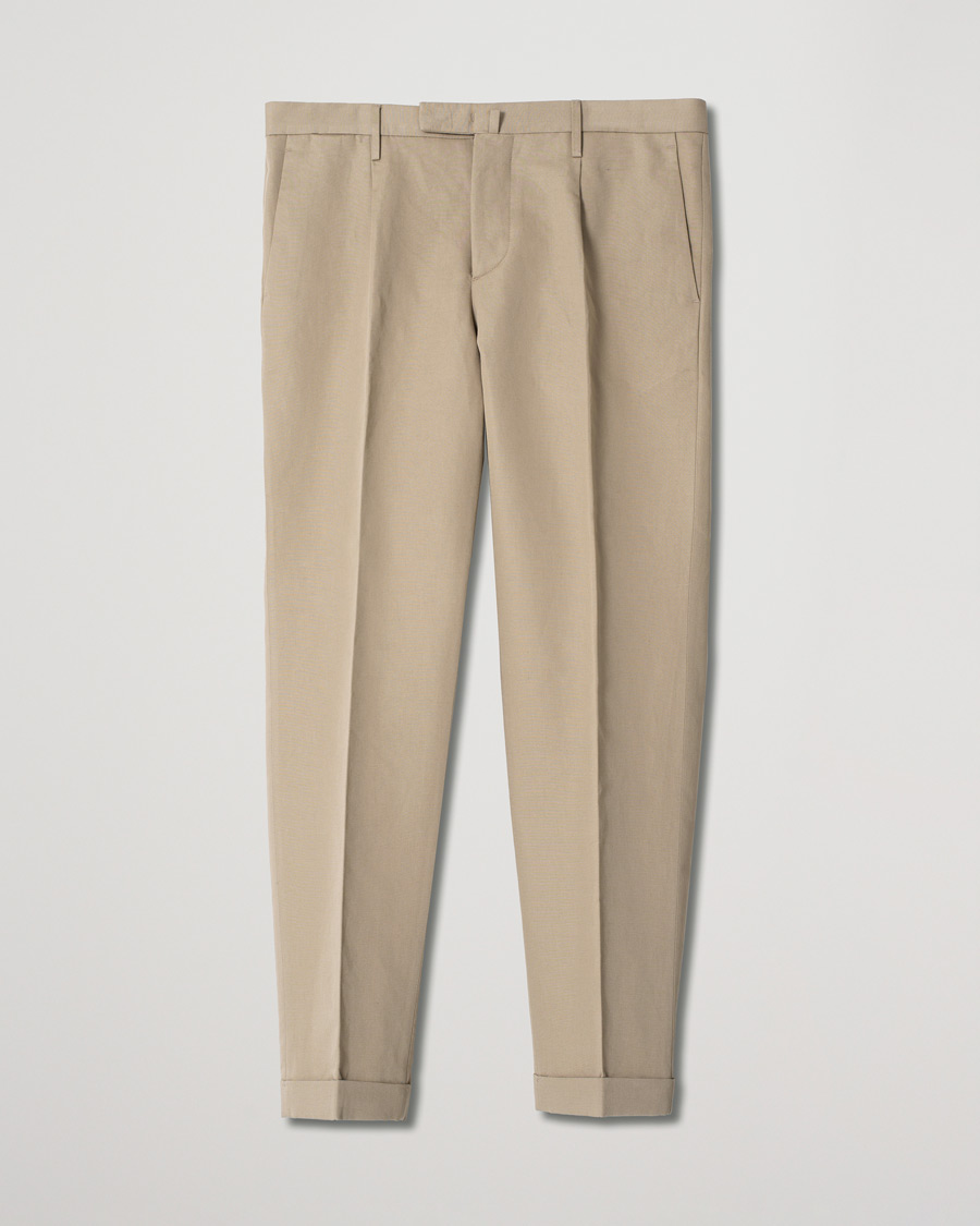 Hombres | Pantalones | Pre-owned | Briglia 1949 Easy Fit Pleated Linen/Cotton Trousers Beige