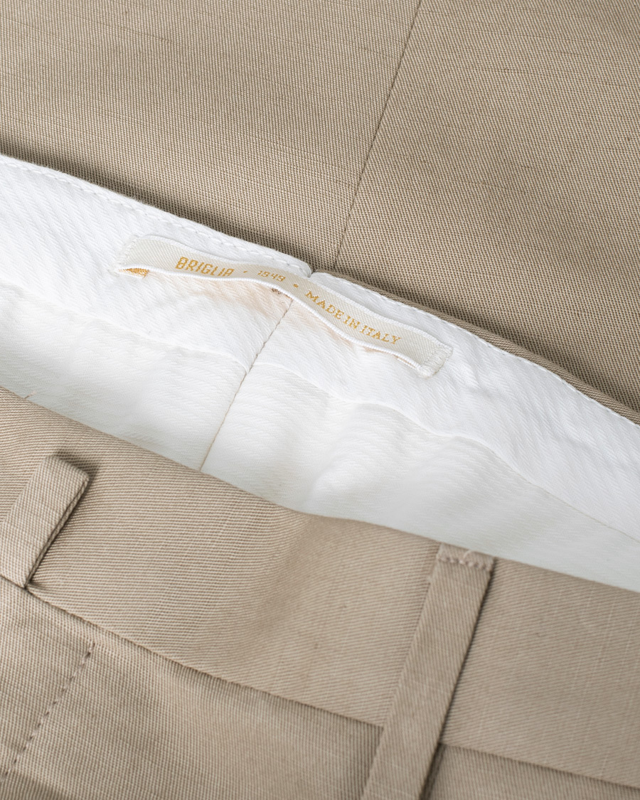 Hombres | Pantalones | Pre-owned | Briglia 1949 Easy Fit Pleated Linen/Cotton Trousers Beige