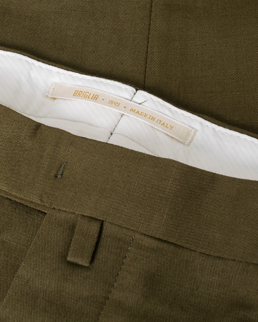 Hombres | Pantalones | Pre-owned | Briglia 1949 Easy Fit Pleated Linen/Cotton Trousers Olive
