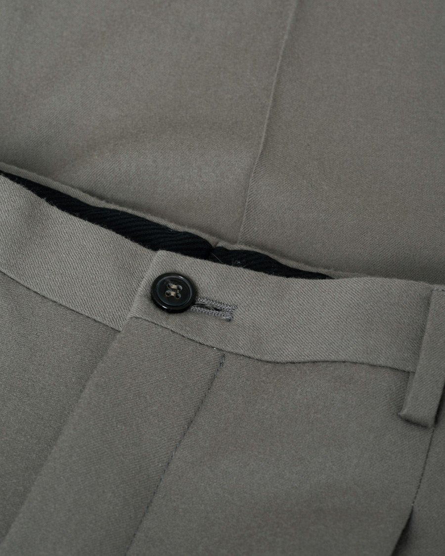 Hombres | Pantalones | Pre-owned | Giorgio Armani Tapered Wool Flannel Trousers Light Grey