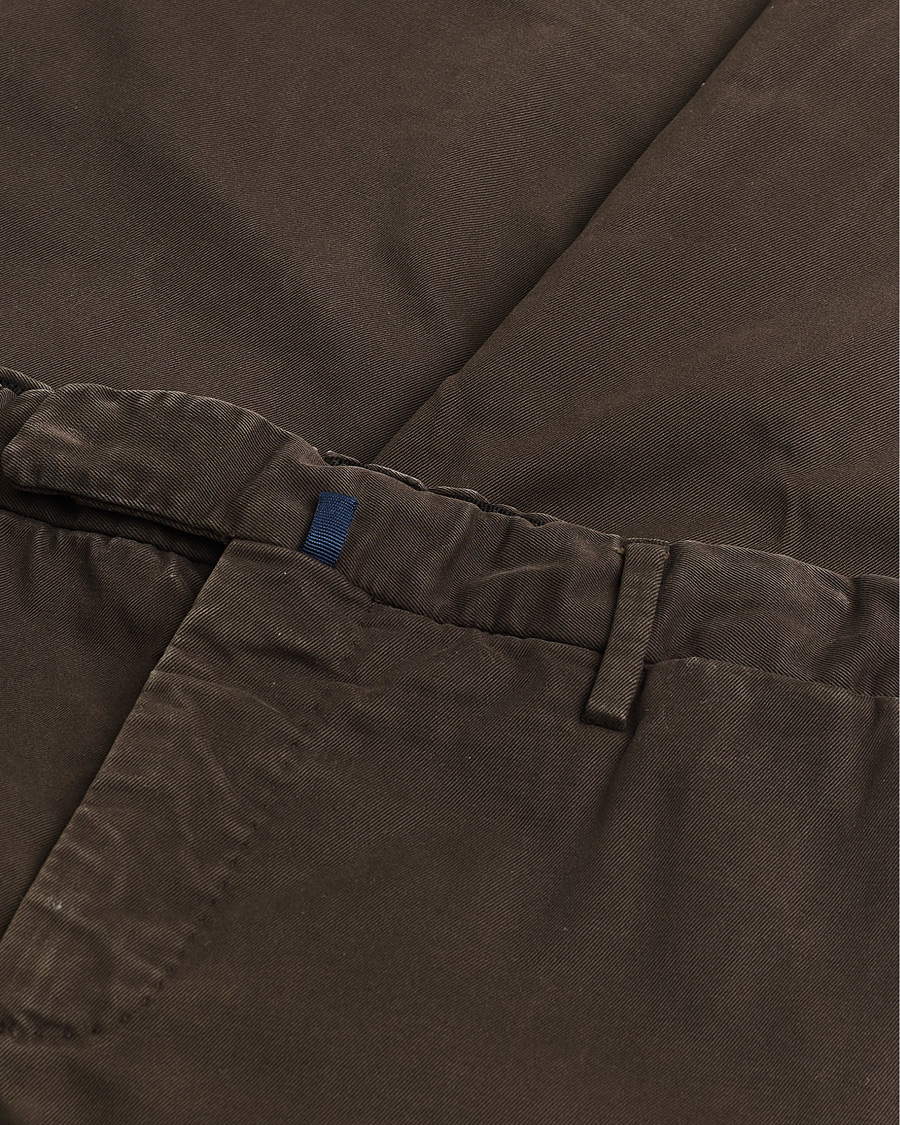 Hombres | Pre-owned Pantalones | Pre-owned | Incotex Slim Fit Cotton Stretch Chinos Dark Brown 48