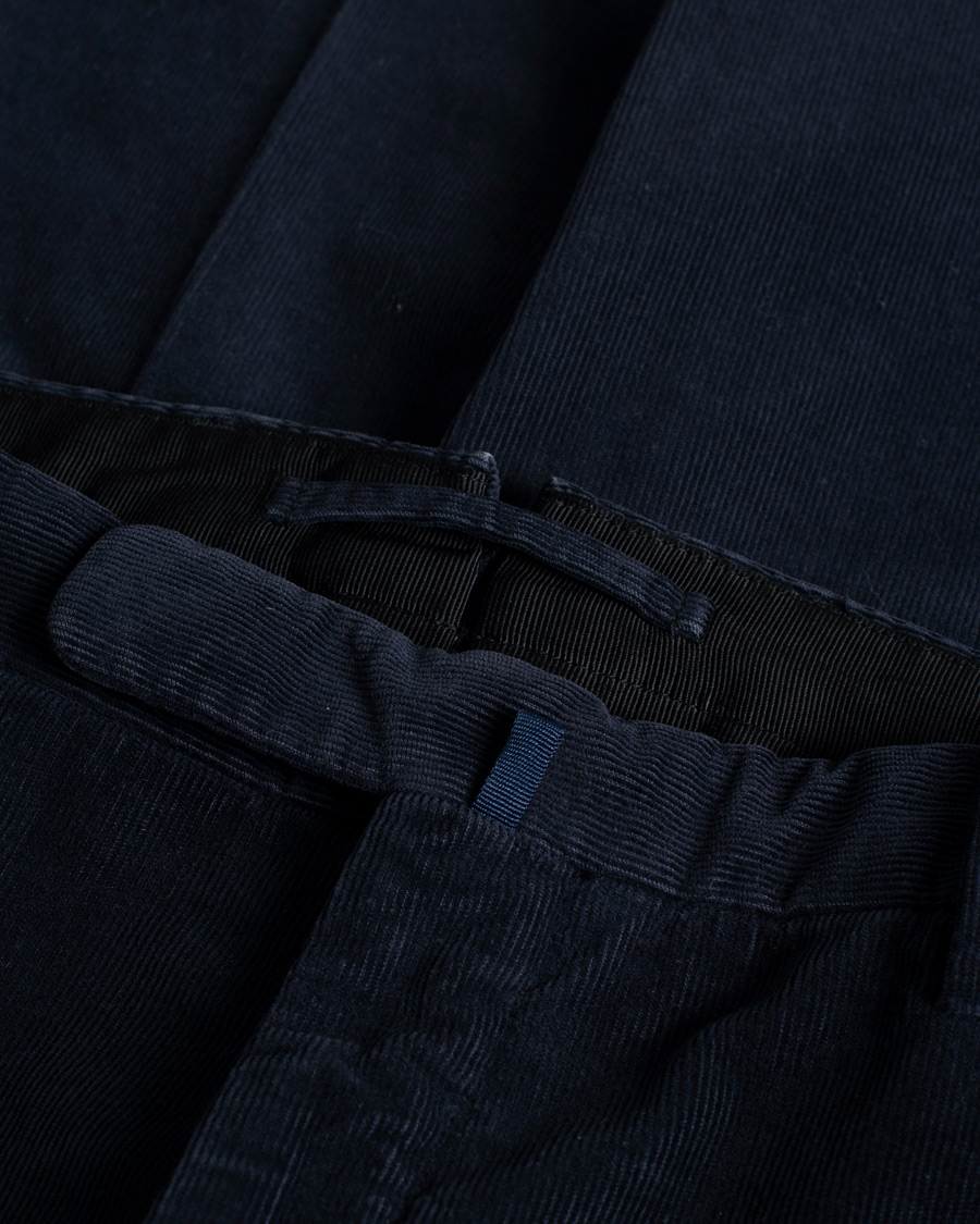 Hombres | Pantalones | Pre-owned | Incotex Slim Fit Soft Corduroy Trousers Navy