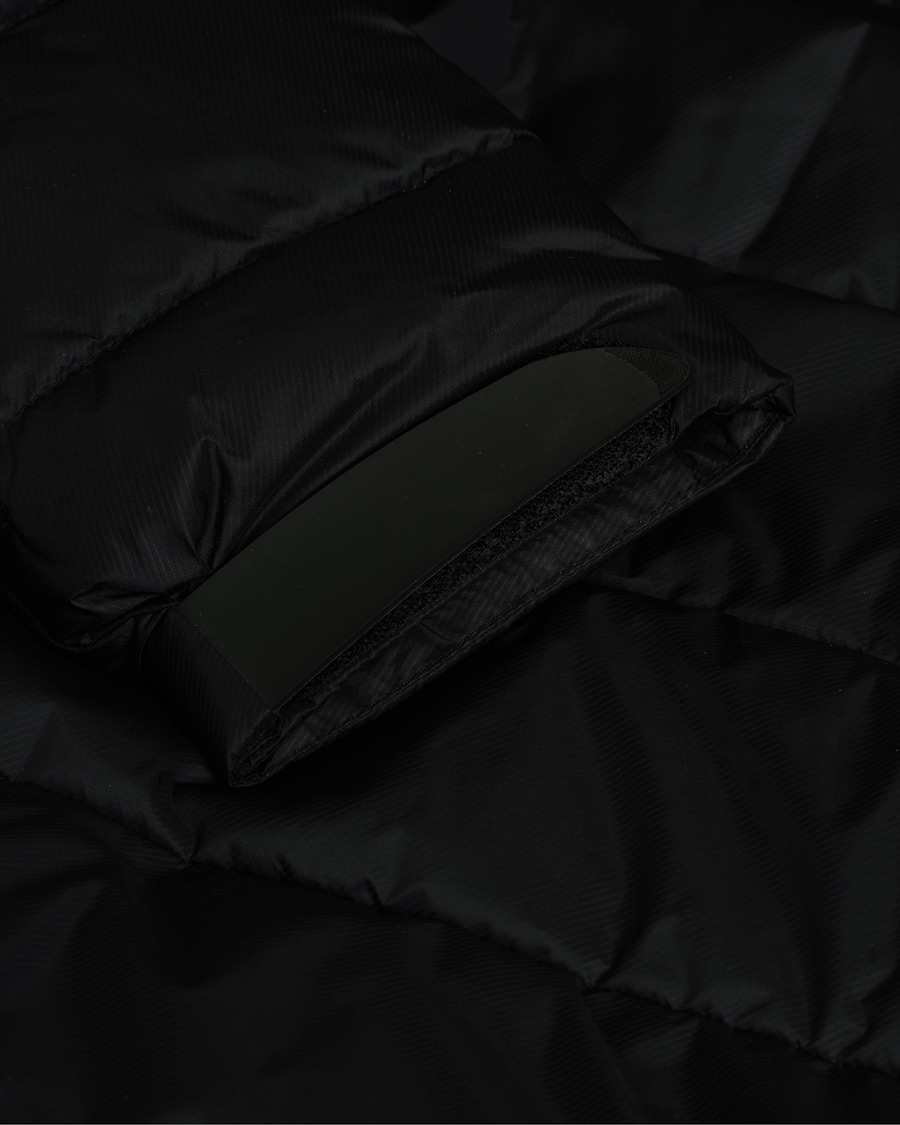 Hombres | Abrigos y chaquetas | Pre-owned | Moncler Grenoble Camurac Down Jacket Black