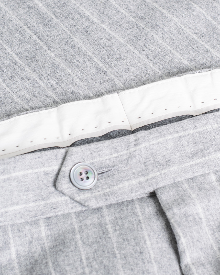 Hombres | Oscar Jacobson Ego Pinstripe Wool Flannel Suit Grey Melange | Pre-owned | Oscar Jacobson Ego Pinstripe Wool Flannel Suit Grey Melange