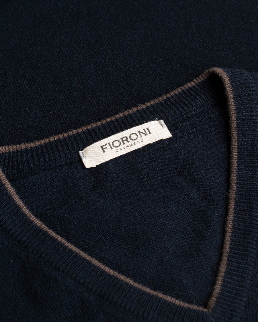 Hombres | Jerséis y prendas de punto | Pre-owned | Fioroni Cashmere V Neck Sweater Navy 48