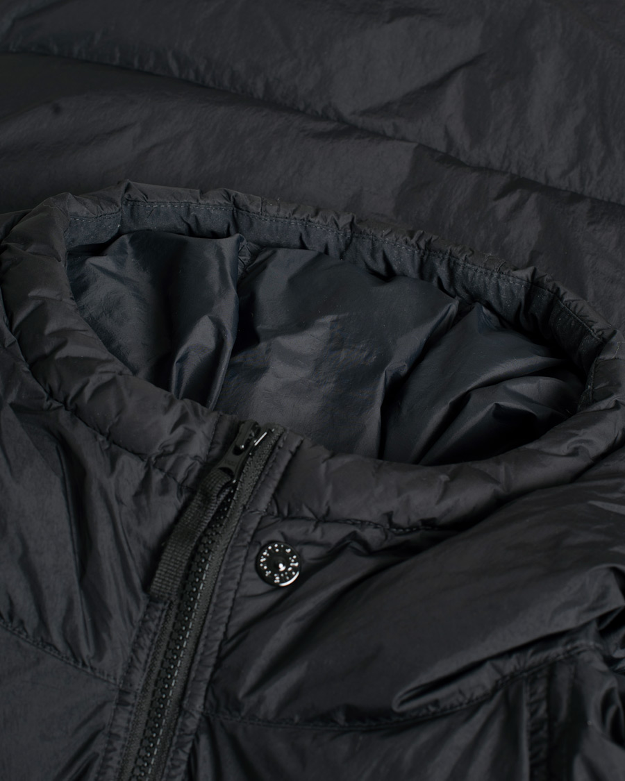 Hombres | Abrigos y chaquetas | Pre-owned | Stone Island Garment Dyed Recycled Nylon Down Jacket Black
