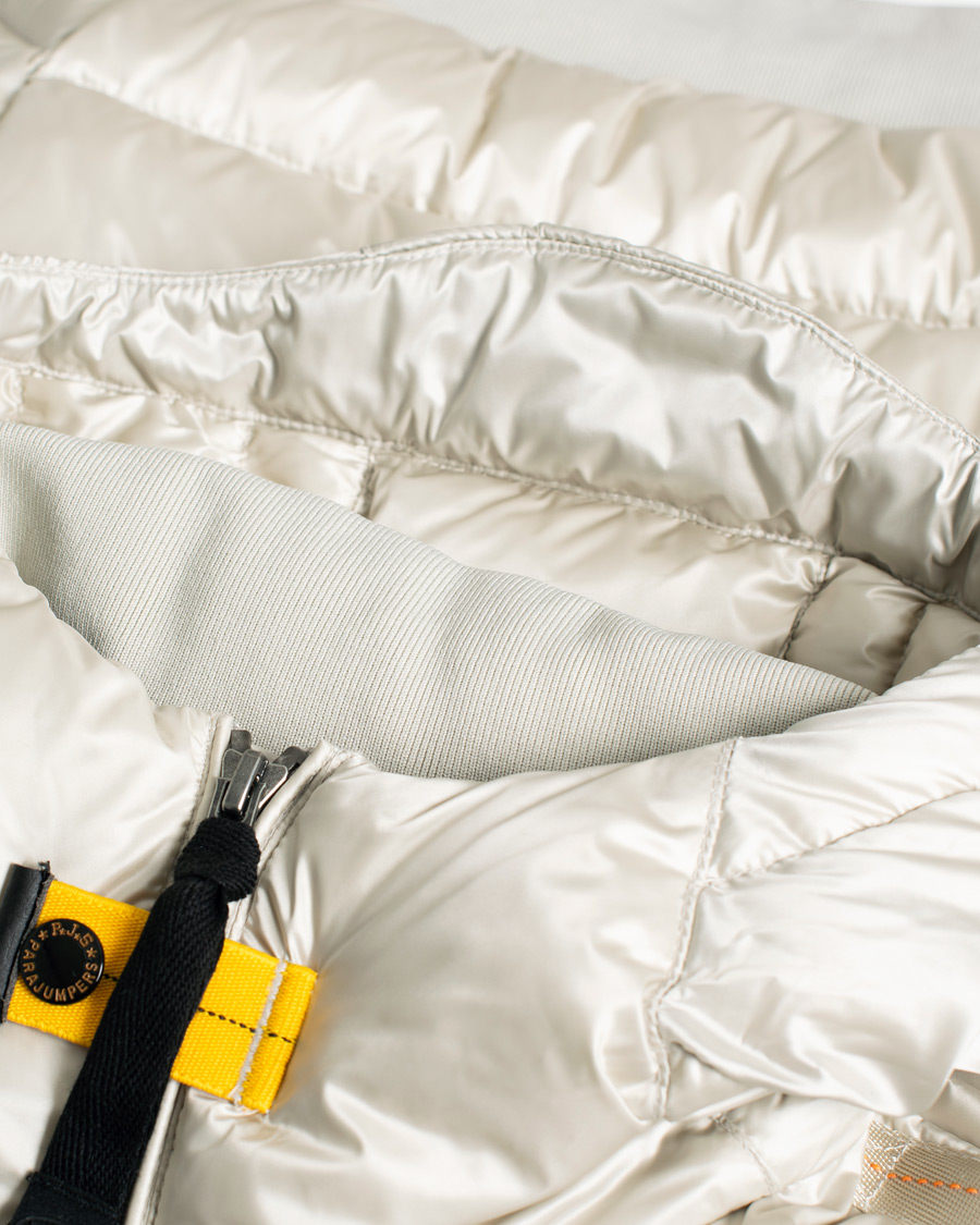 Hombres | Abrigos y chaquetas | Pre-owned | Parajumpers Pharrell Sheen High Gloss Jacket Pelican