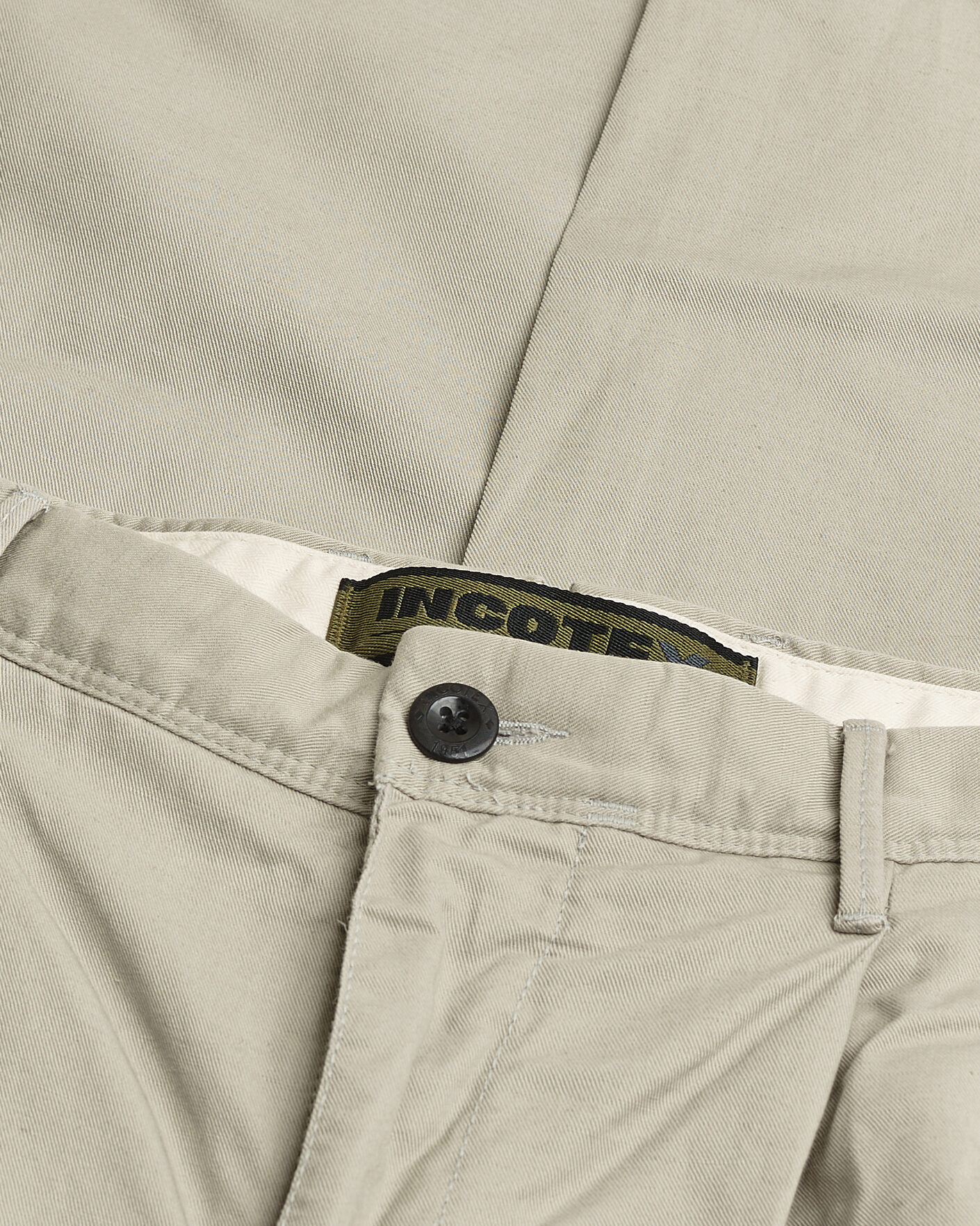 Hombres | Pre-owned Pantalones | Pre-owned | Incotex Tapered Fit Pleated Linen Slacks Light Beige W33