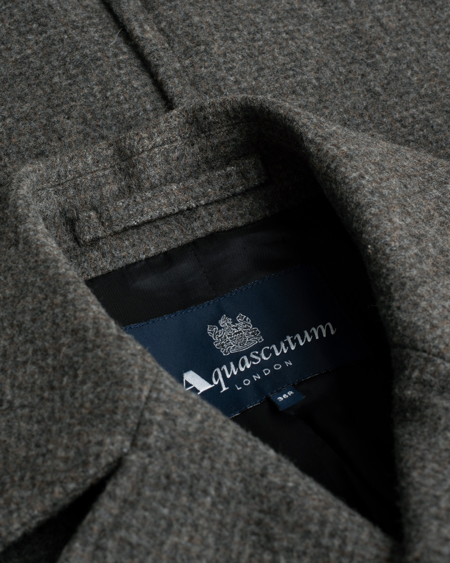 Hombres | Aquascutum Double Breasted Virgin Wool Coat Grey 46 | Pre-owned | Aquascutum Double Breasted Virgin Wool Coat Grey 46
