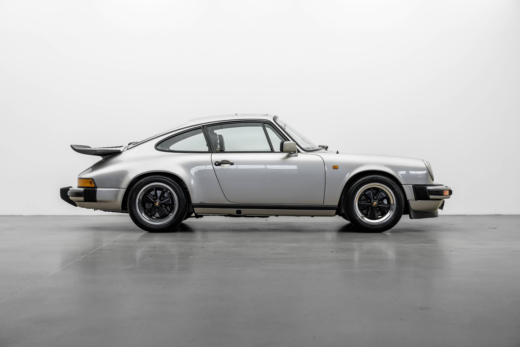Hombres | | Pre-Owned & Vintage Cars | Porsche 911 SC ***SOLD***