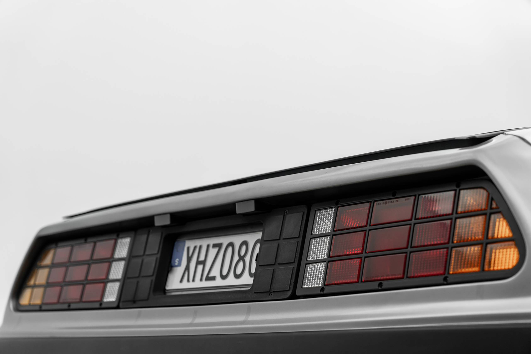 Hombres | | Pre-Owned & Vintage Cars | DeLorean DMC-12 ***SOLD***
