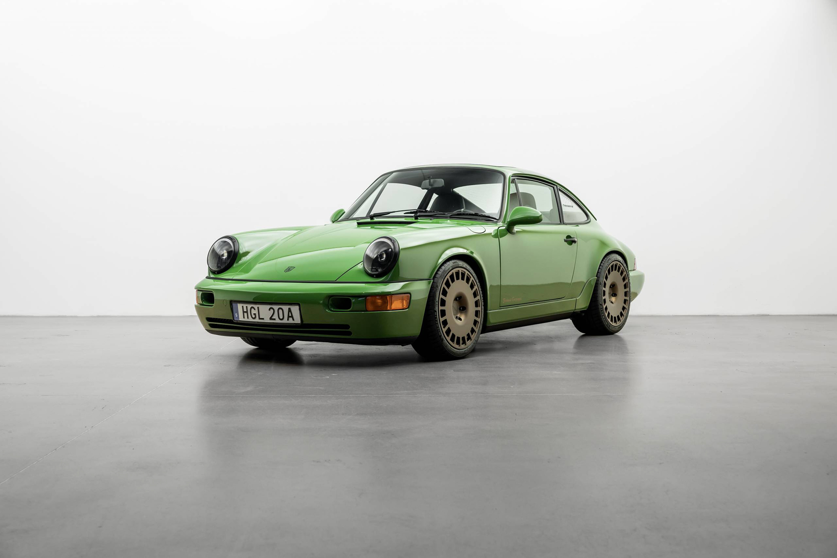 Hombres | | Pre-Owned & Vintage Cars | Porsche 911 Carrera 4 “Redrum” ***SOLD***