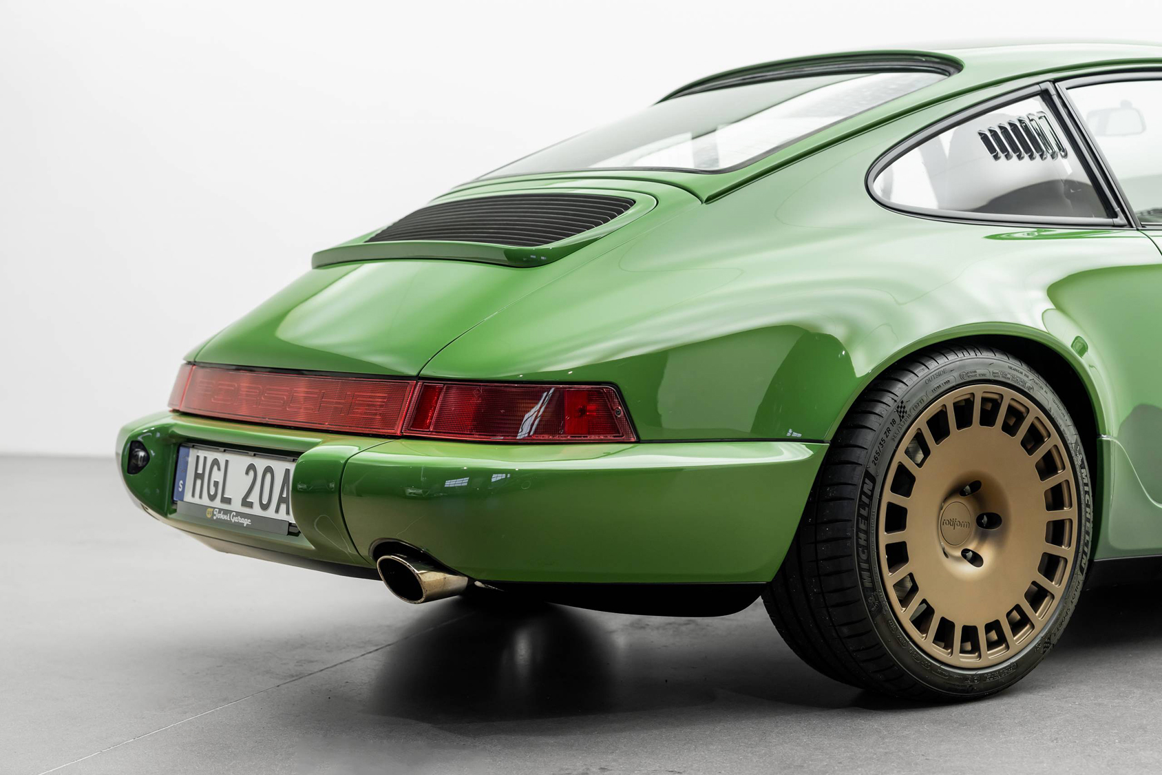Hombres | | Pre-Owned & Vintage Cars | Porsche 911 Carrera 4 “Redrum” ***SOLD***