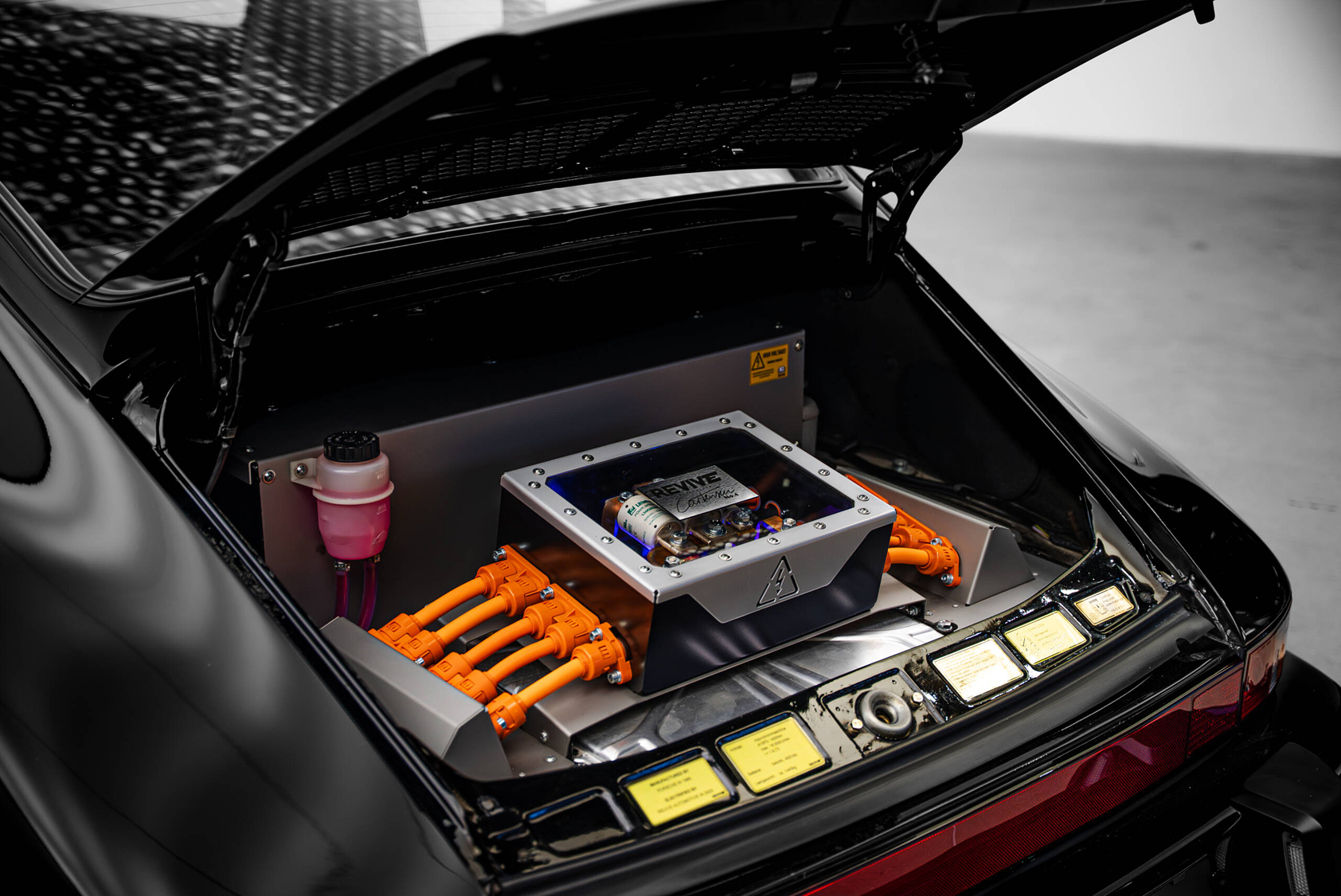 Hombres | | Pre-Owned & Vintage Cars | Revive One – WTL Electric